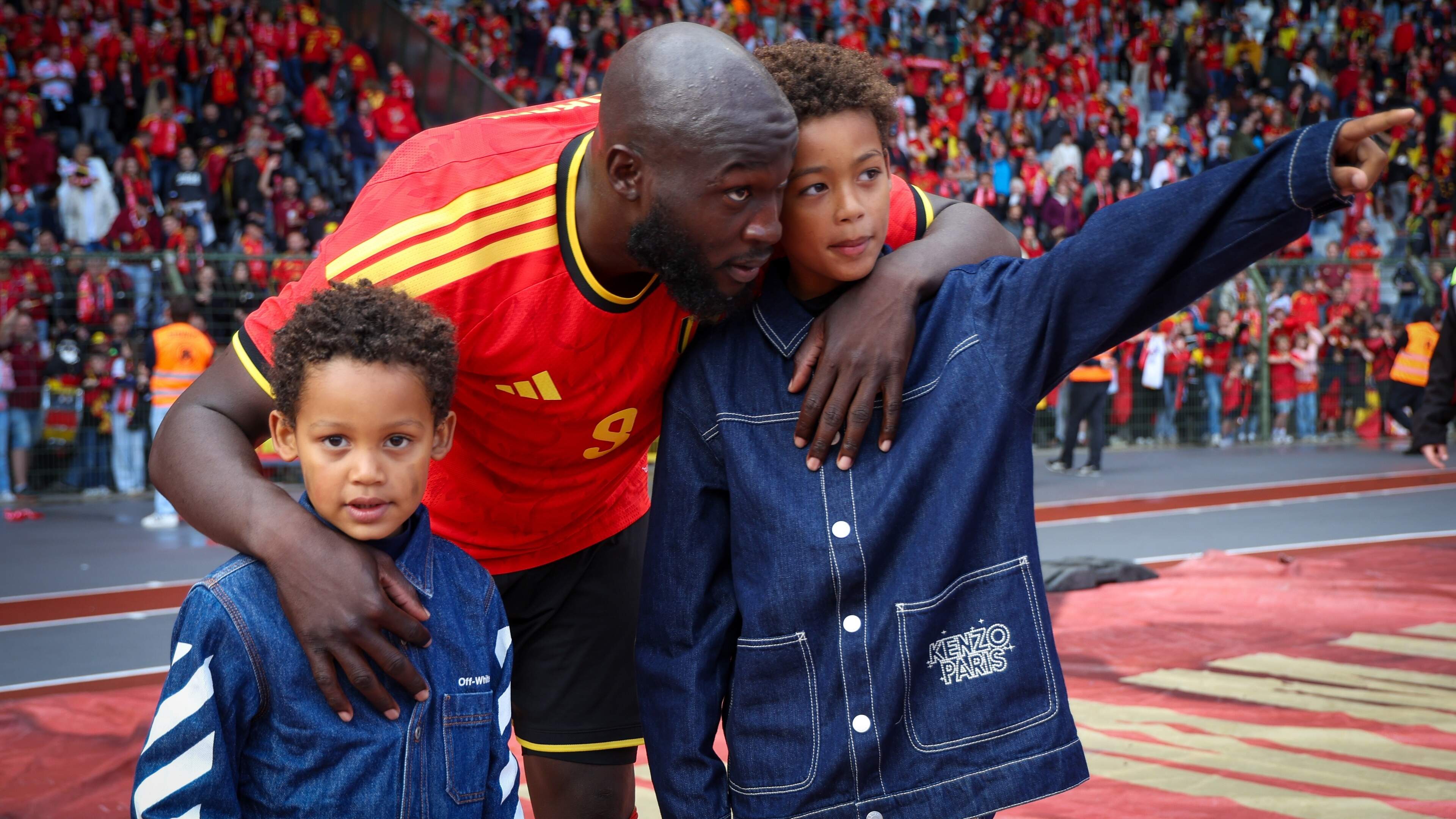 “In elk ander land was ik er nu niet bij”: waarom wedstrijd tegen Tunesië voor Romelu Lukaku meer betekende dan goal tegen Kroatië