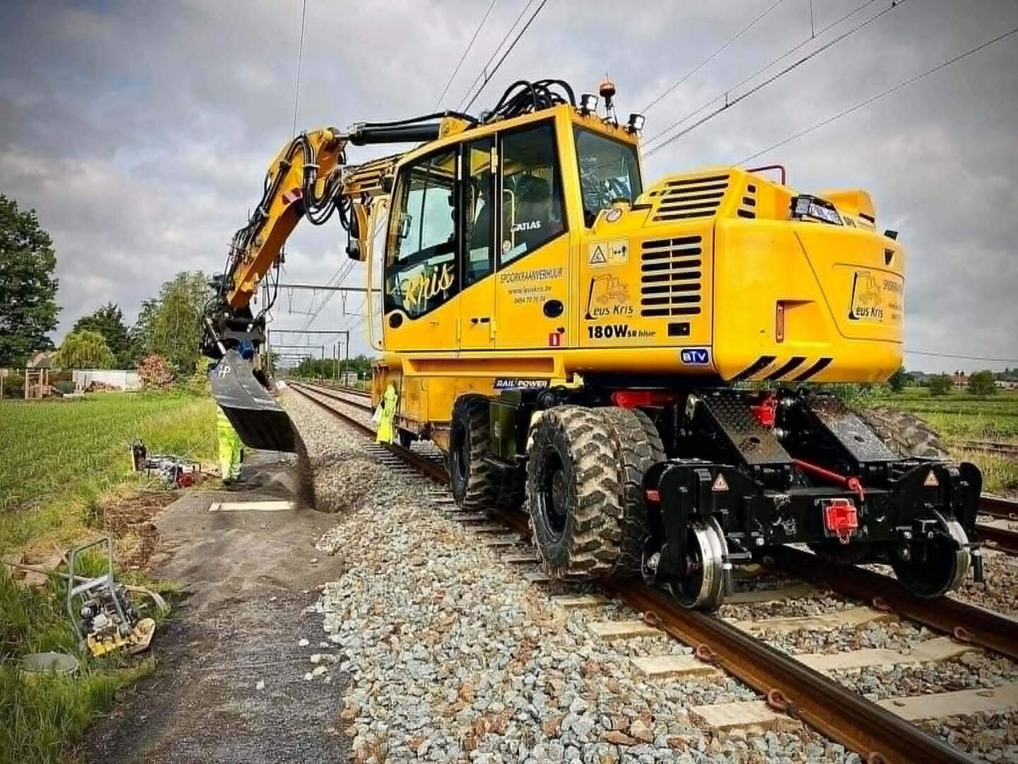 Evy (47) verloor haar man Kris (51) bij arbeidsongeval met vorklift: “Hij  zou alles voor ons gedaan hebben” | GVA