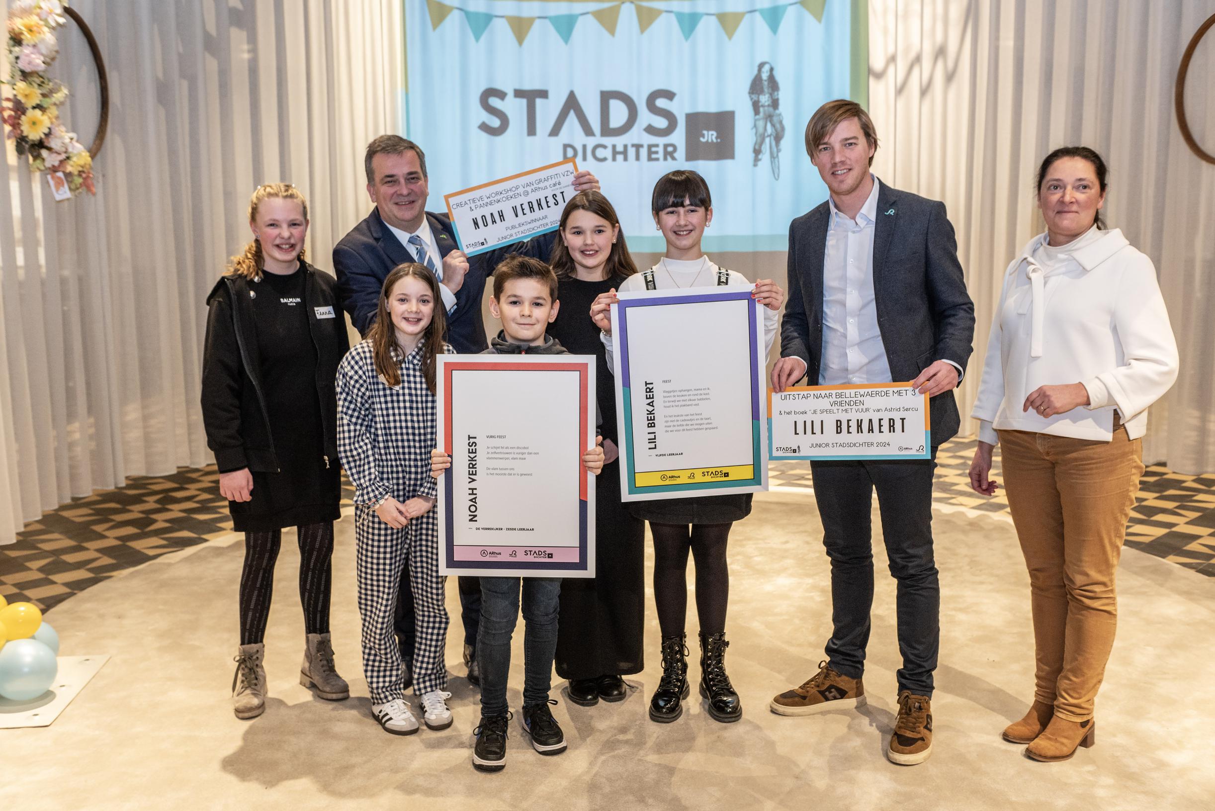Lili is de nieuwe Junior Stadsdichter van Roeselare | Nieuwsblad