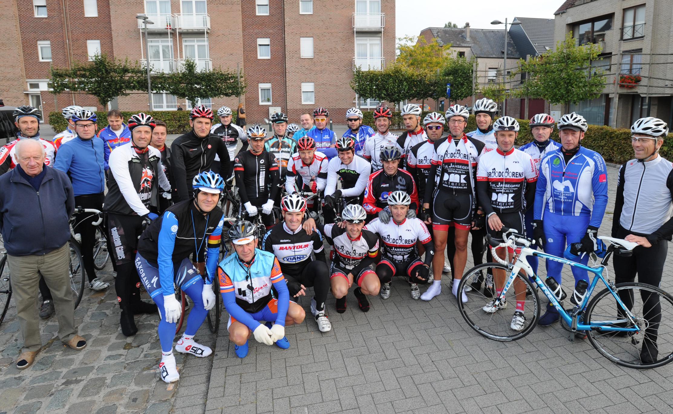 Wielerclub met de fiets naar WK Valkenburg