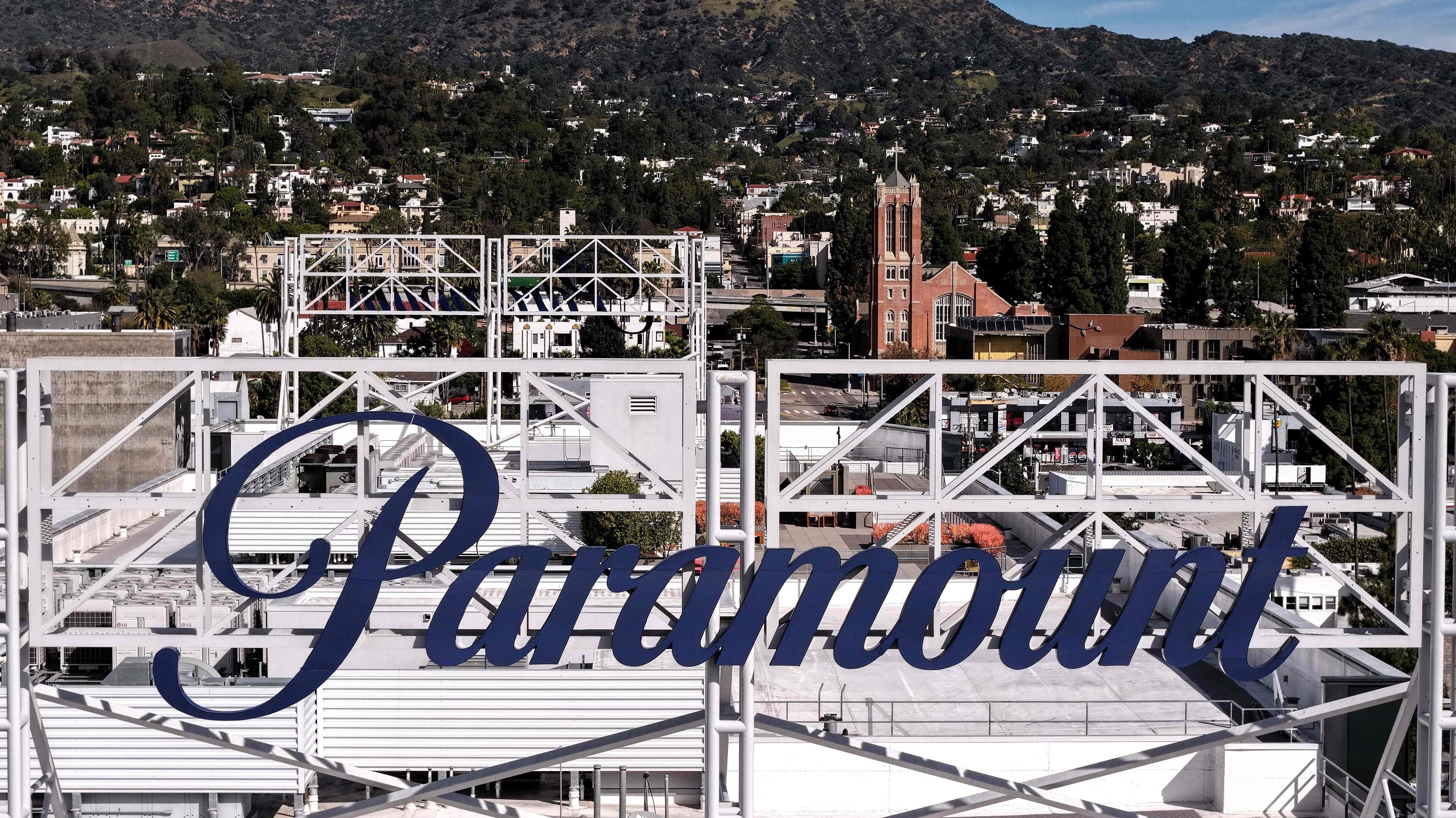 Hollywood vreest kaalslag door geplande overname van Warner Bros. Discovery door Paramount Skydance van 95 miljard en organiseert protestacties