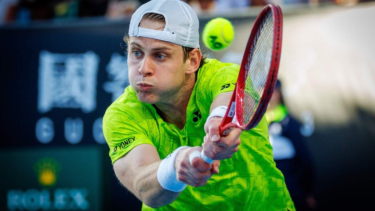 Pech voor de Belgen in Davis Cup: Zizou Bergs moet met heupblessure ...