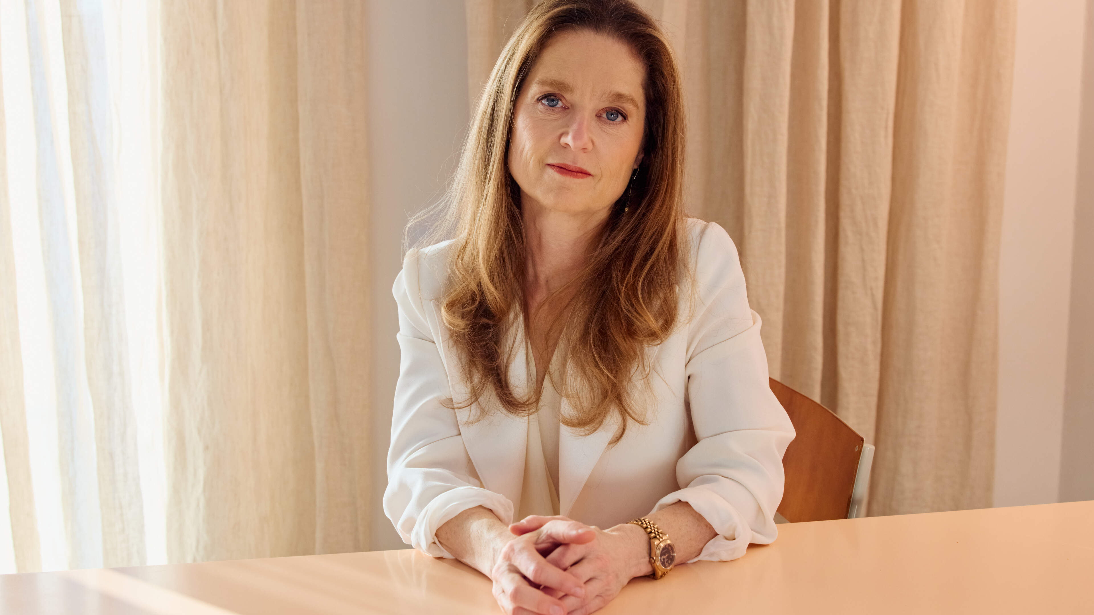 “Ik voel me altijd enorm leeg na een seksdate”: Rika Ponnet kijkt wat eronder schuilt