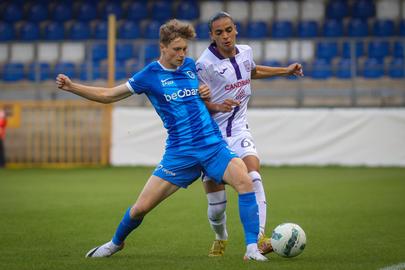 Jong Genk's Thomas Claes and RSCA Futures' Nail Moutha-Sebtaoui fight for the ball during a soccer match between RSCA Futures and Jong Genk, Friday 01 September 2023 in Geel, on day 4/30 of the 2023-2024 'Challenger Pro League' second division of the Belgian championship. BELGA PHOTO VIRGINIE LEFOUR