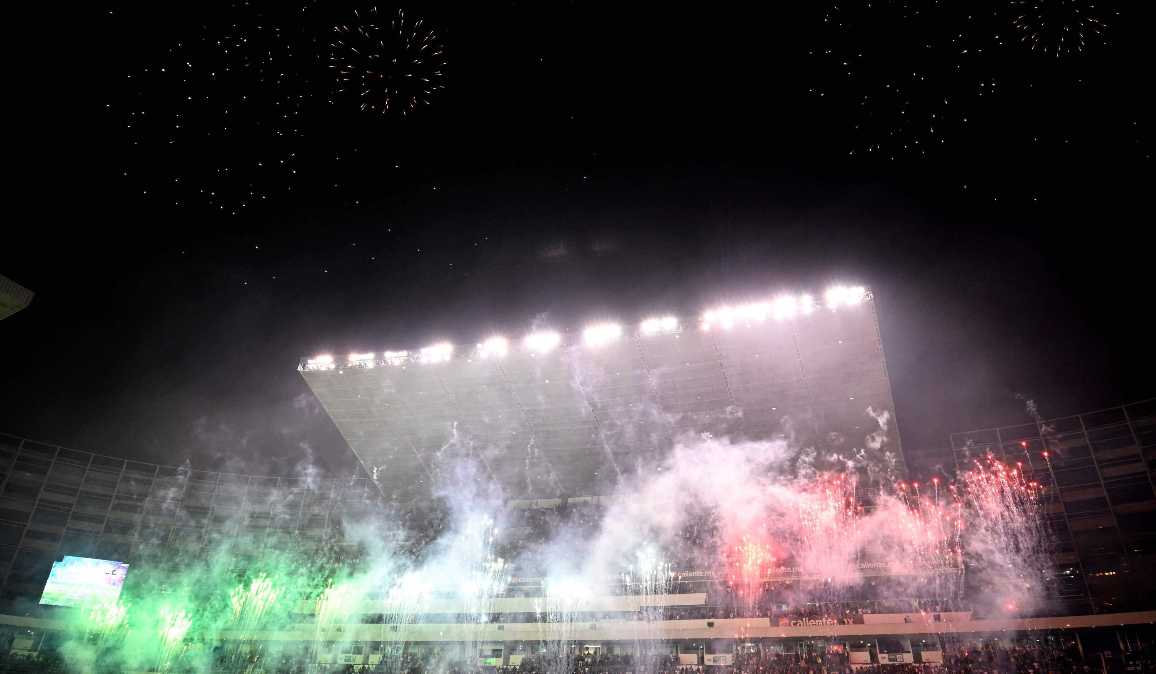 FIFA sluit deel van stadion voor oefenmatch van Mexico na homofobe spreekkoren
