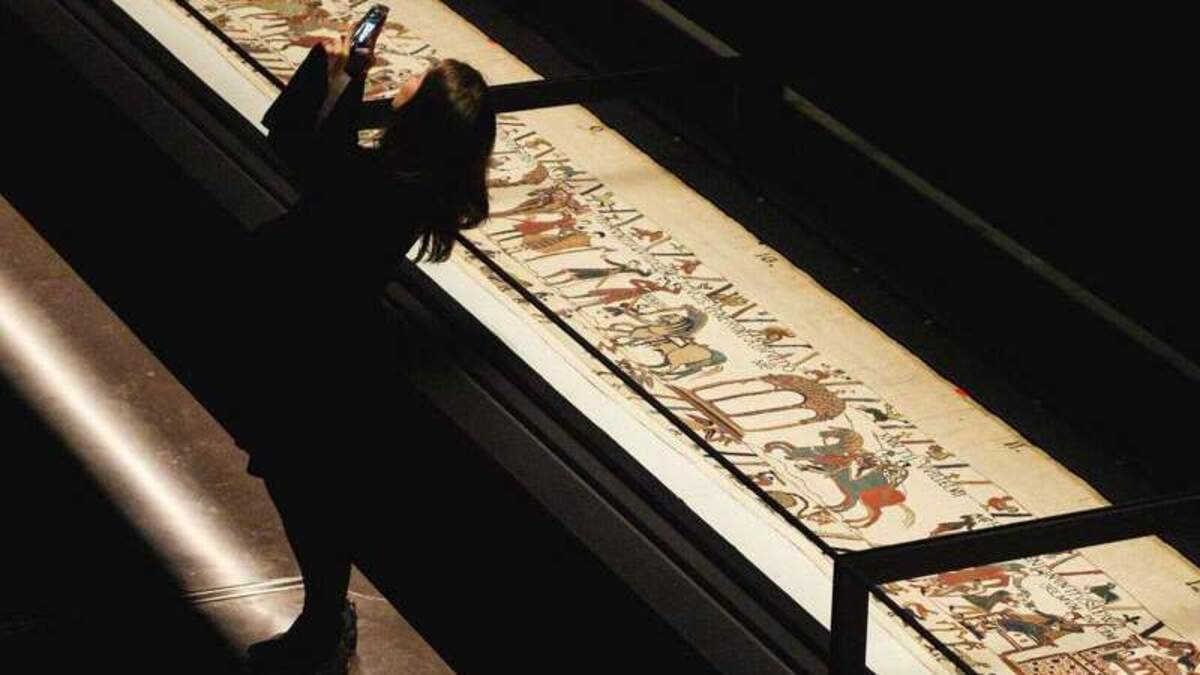 British Museum offers refunds and priority access after tapestry chaos