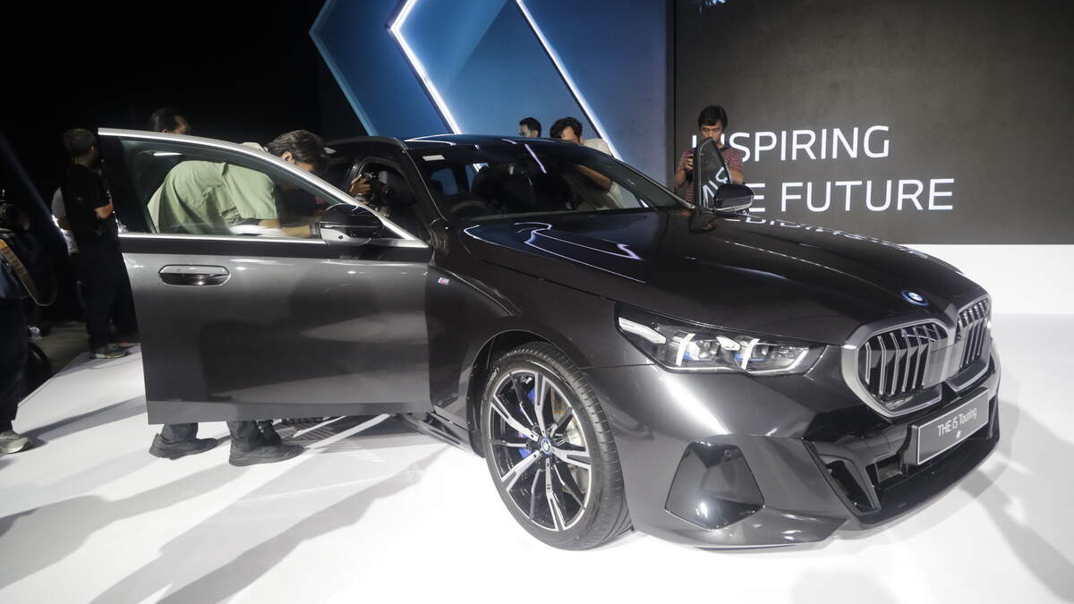 BMW、火災の危険を理由にさらに数千台の車をリコールへ