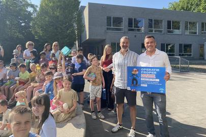 BSBO De Brug in Erpe-Mere werd door de gemeente financieel beloond voor de inzet in strijd tegen zwerfvuil.