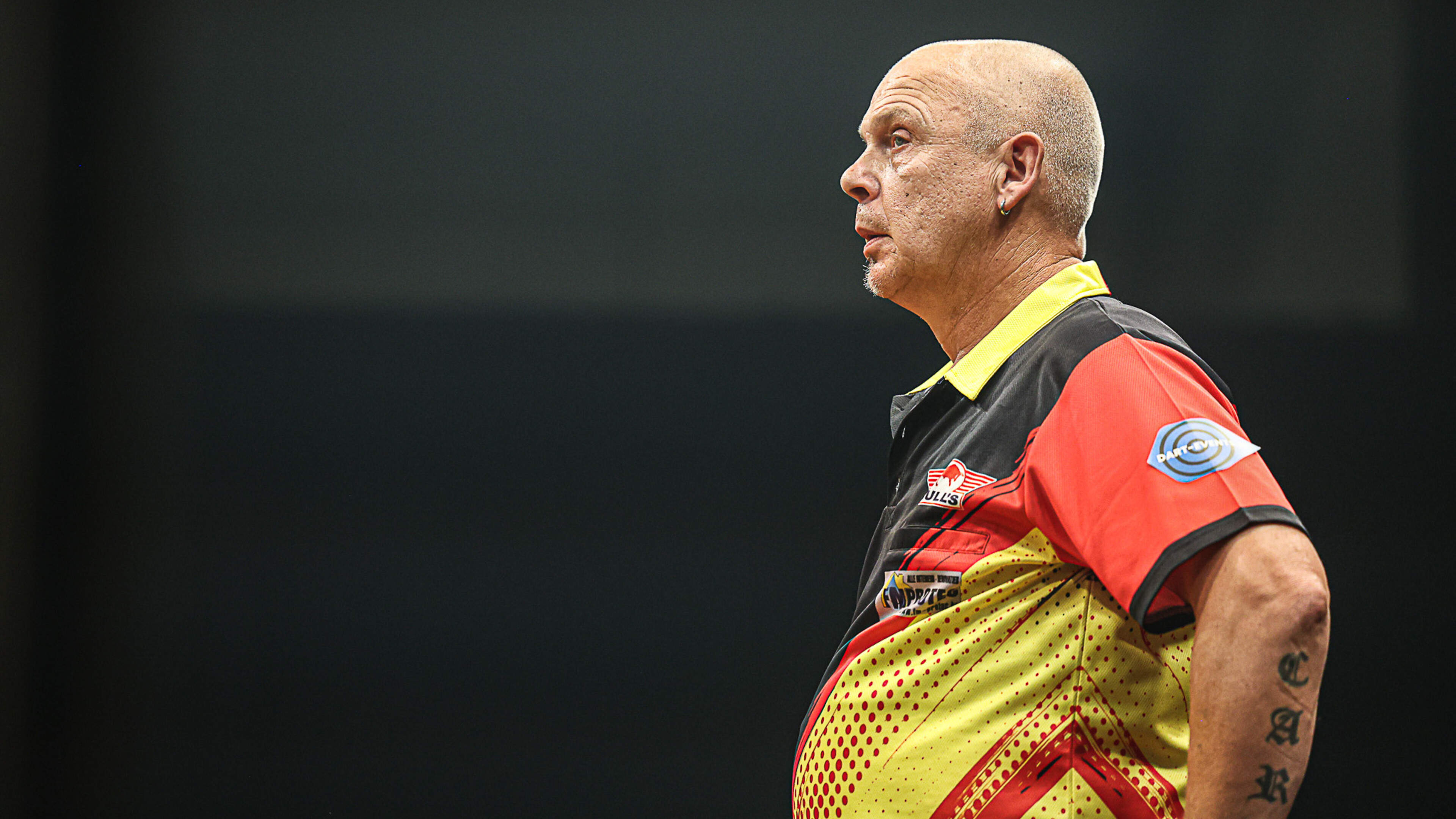 Geen hoogdag voor de Belgische darters: Mike De Decker en Mario Vandenbogaerde overleven een ronde, andere Belgen verliezen meteen op de vloer