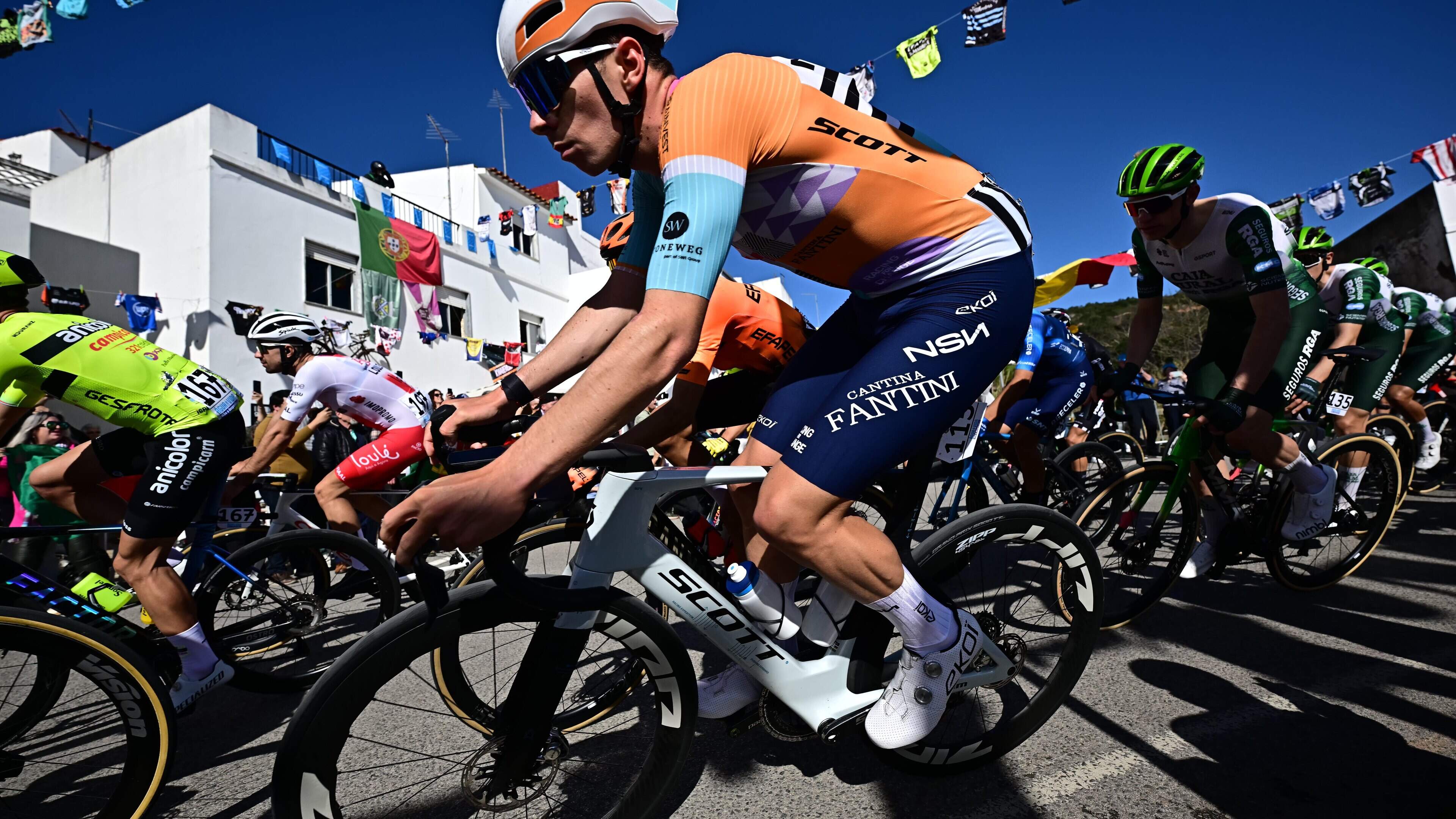 Jens Verbrugghe promoveert in 2027 naar WorldTeam van NSN: “Moeilijk te geloven dat ik profrenner word”