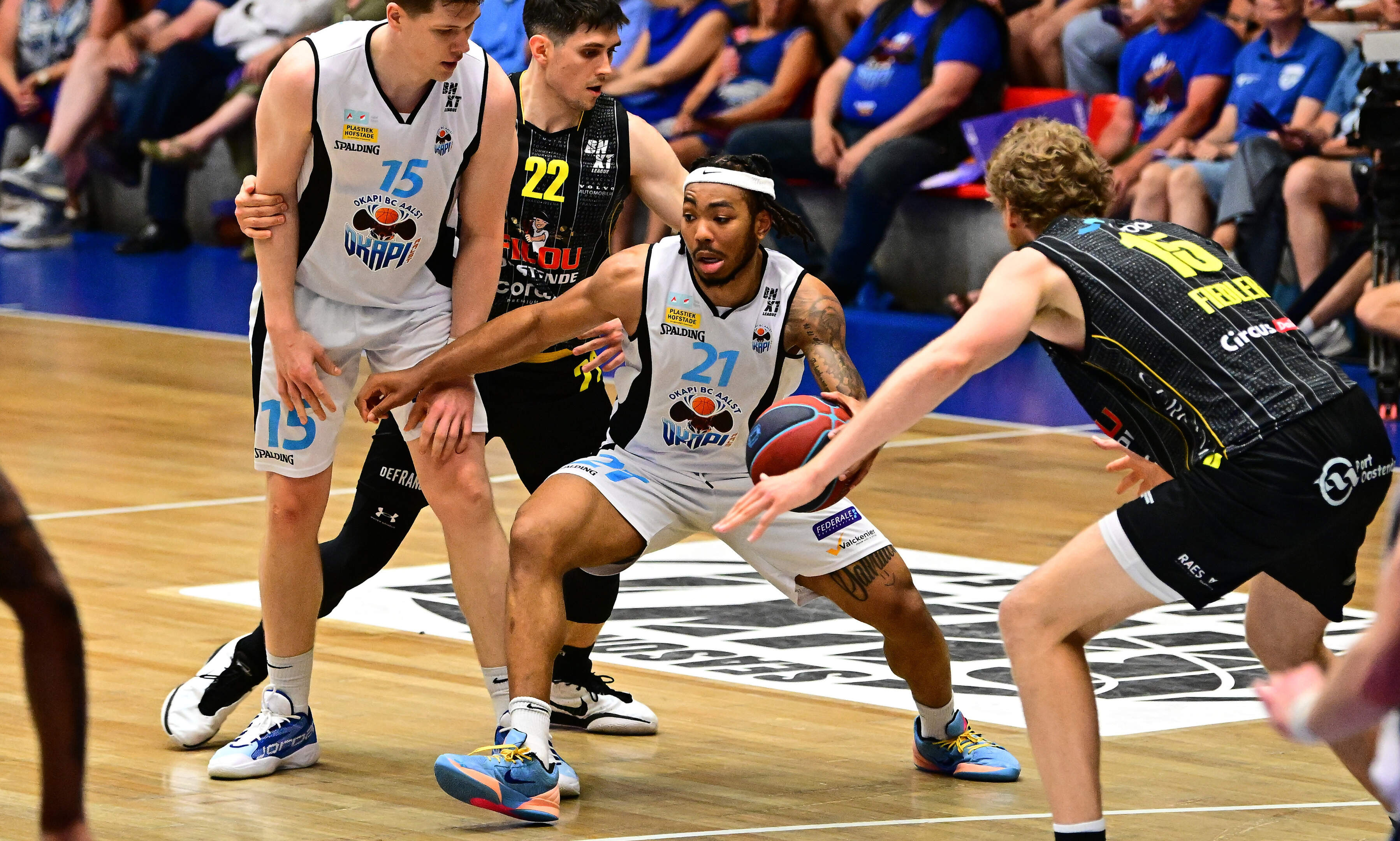 “Met dank aan de beste fans van België”: MVP Dante Maddox leidt Okapi Aalst met 41 punten voorbij Filou Oostende