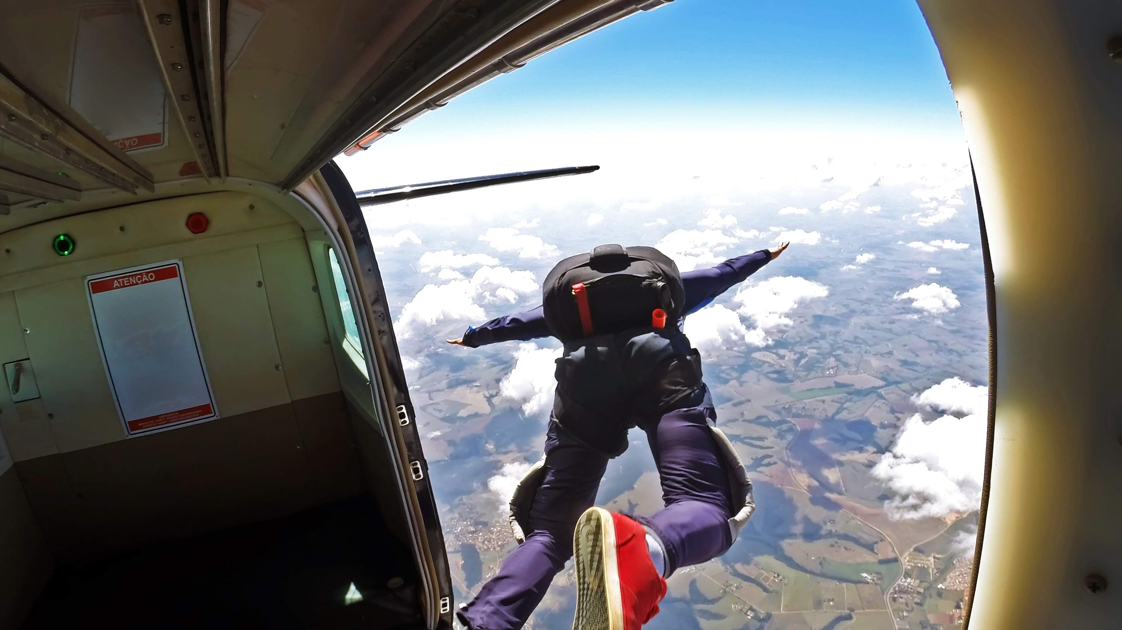 Twintiger overleden bij parachutesprong in Frankrijk