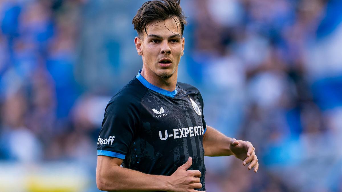 Ardon Jashari Kroont Zich Tot Profvoetballer van het Jaar: Een Verdienste voor Club Brugge!