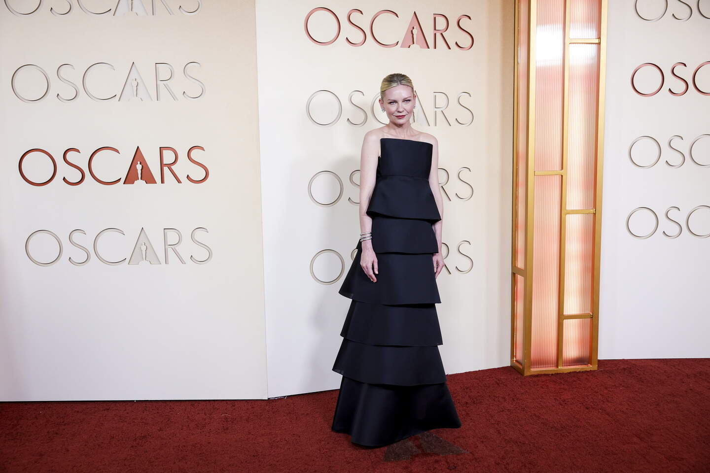 Onze expert wikt en weegt de looks op de rode loper van de Oscars: wie ...