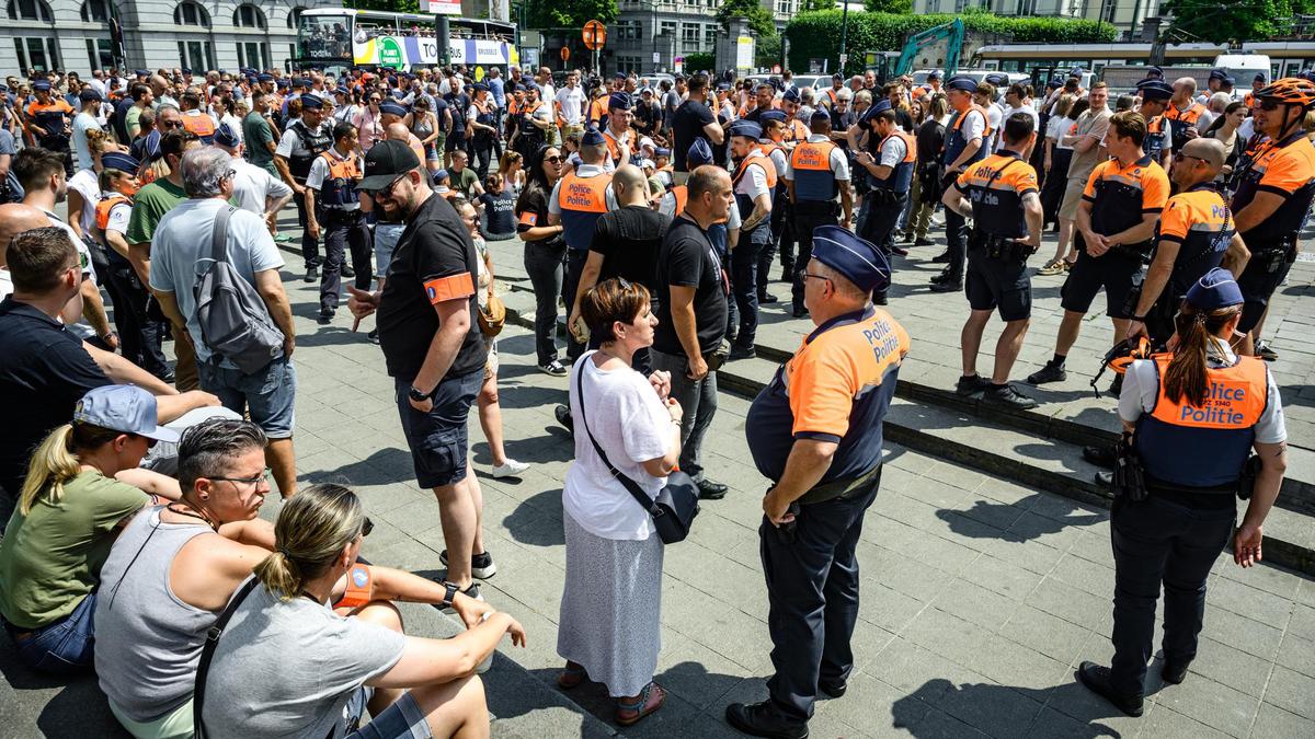 Solidariteit met agent na tragische dodelijke aanrijding: Politie Brussel steunt collega in moeilijke tijden