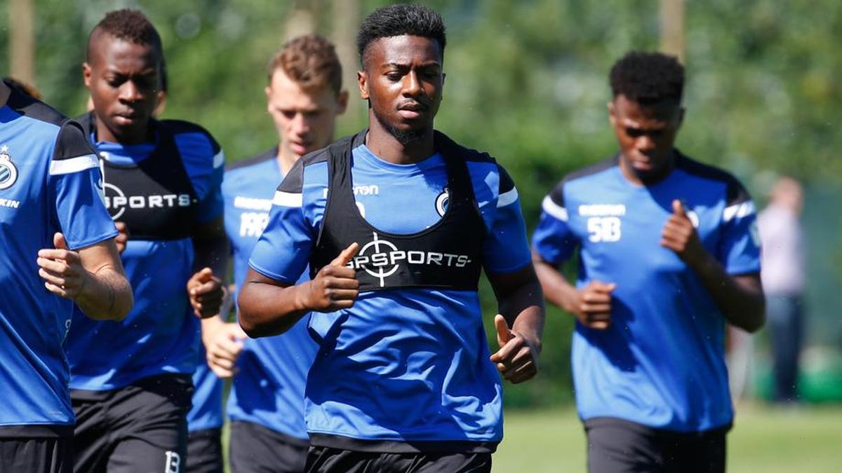 CLUBNIEUWS. Gent is twee overbodige spelers kwijt, Club-spits traint eindelijk weer mee