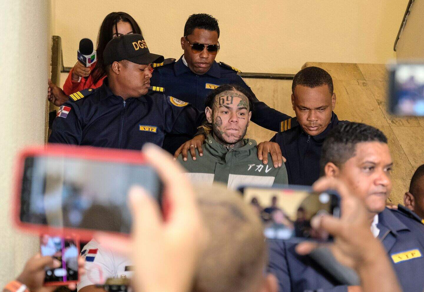 Vier maanden na zijn ontvoering zit Nicolás Maduro met 18 andere ...