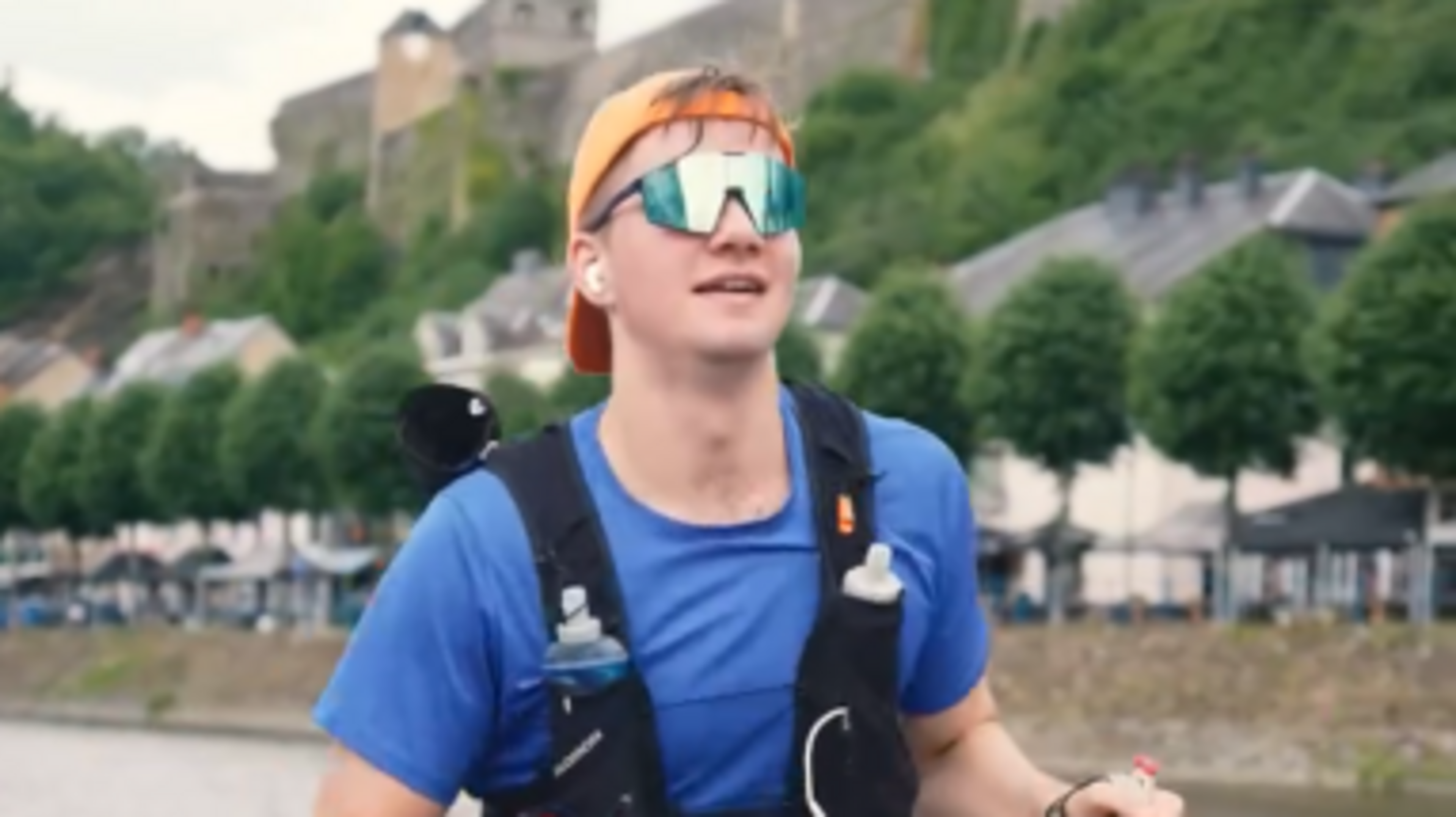 Prins Gabriël (22) bereikt finish van loodzware sportwedstrijd in Bouillon na 18 uur en 49 minuten