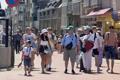 Ook de 2,4 miljoen dagtoeristen deden hun duit in het zakje voor de kusthoreca. 