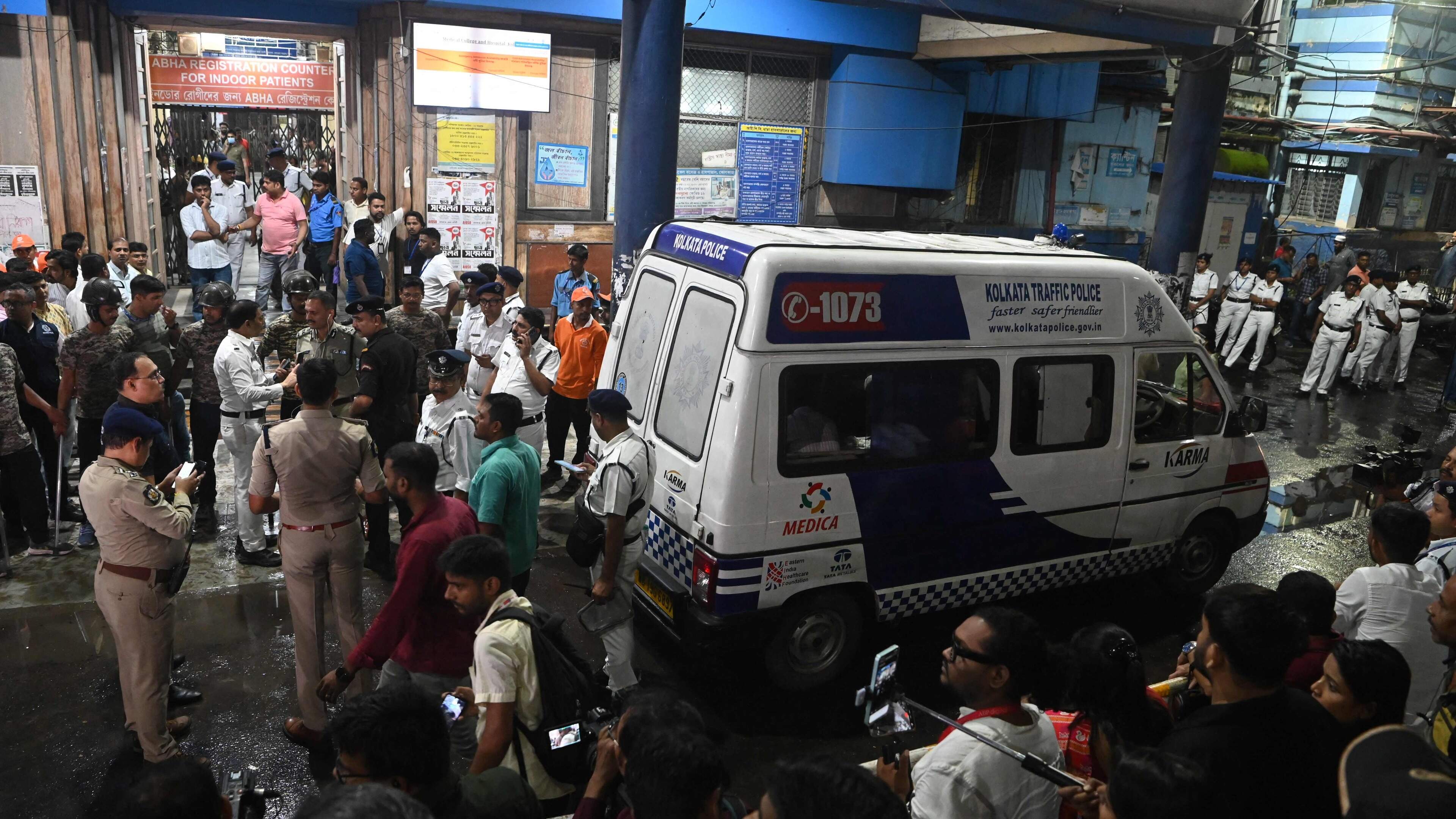 Minstens zeventien doden bij paniek tijdens religieus festival in Indiase stad Calcutta