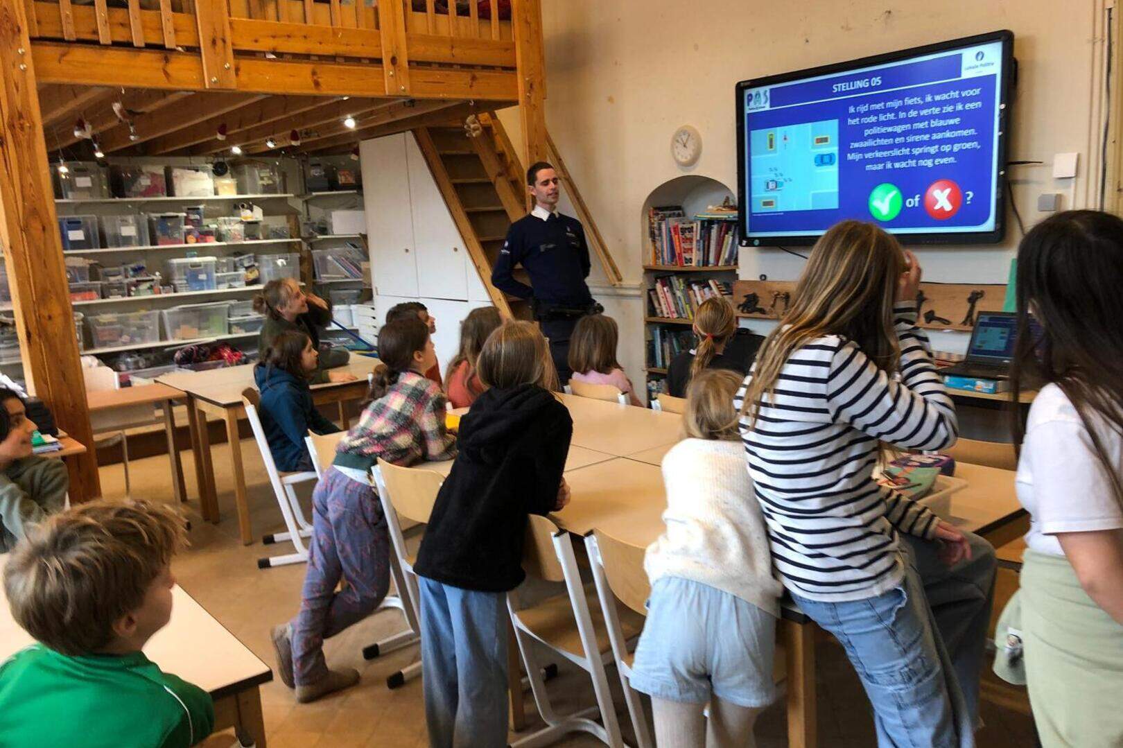 Leuvens ‘Politie aan School’-project krijgt navolging in andere zones ...