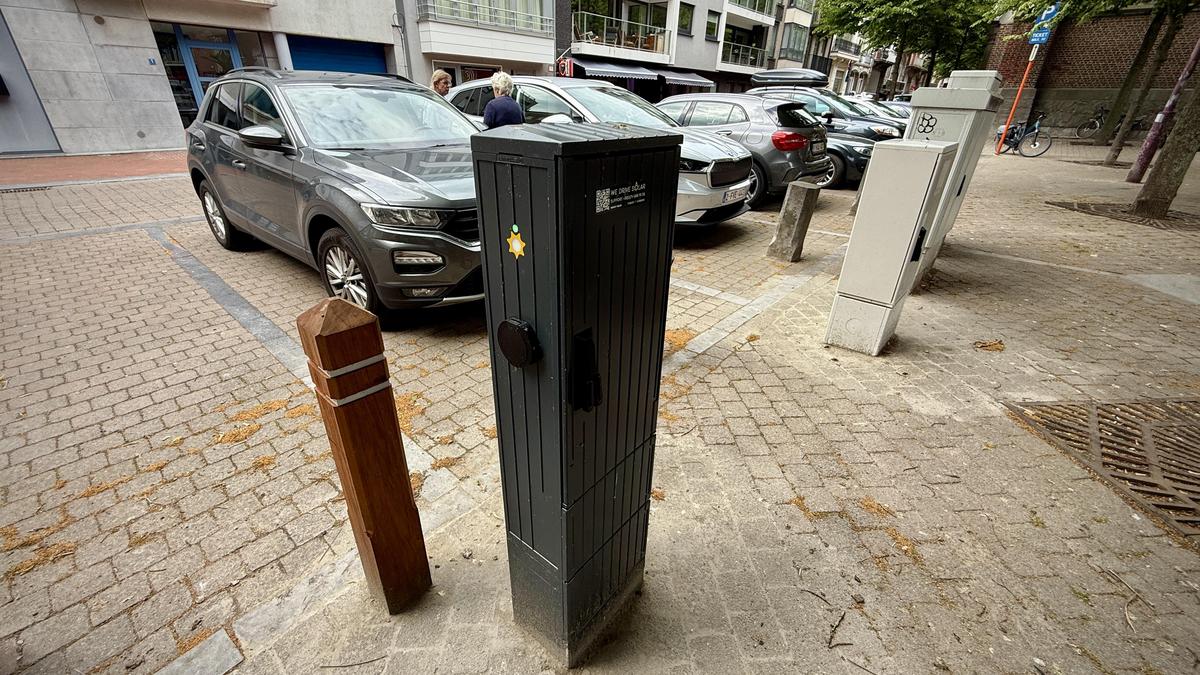 Blankenberge Zet de Toon met Innovatieve Tweerichtingslaadpaal: Energie Teruggeven aan het Net!