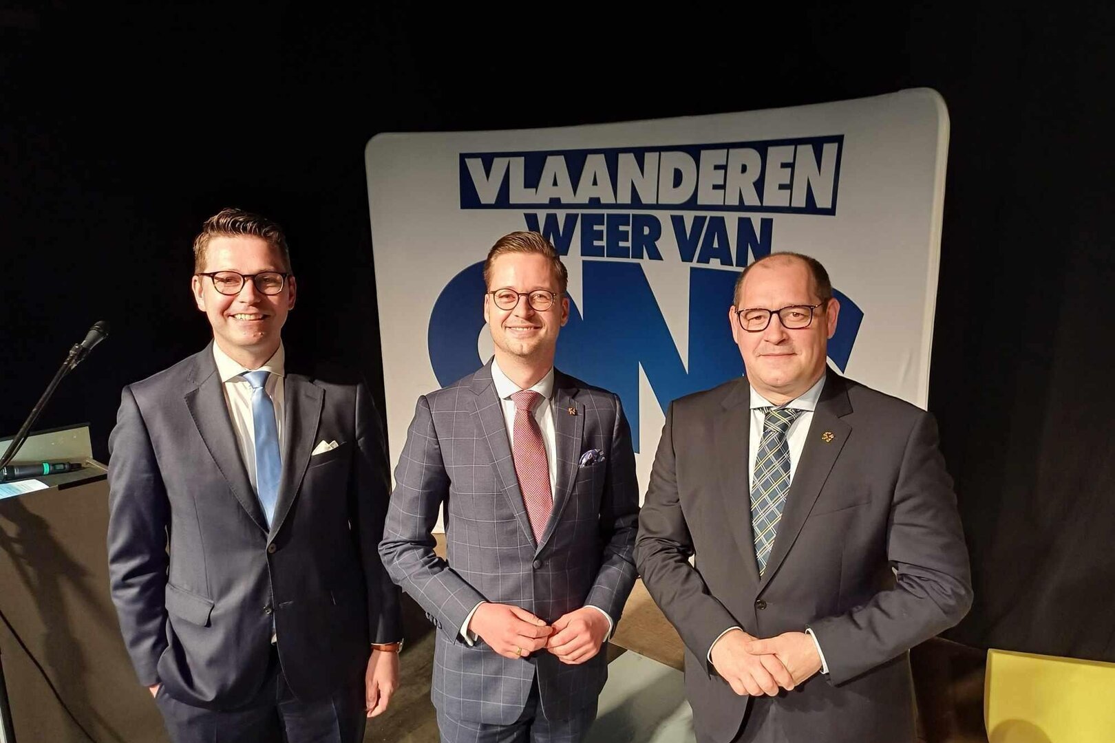 Vlaams Belang trekt campagne in West-Vlaanderen op gang | Nieuwsblad