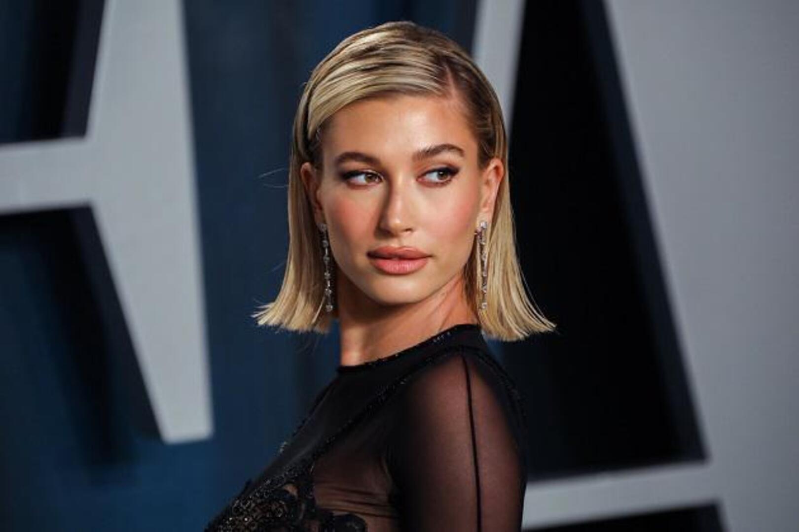 Hailey Bieber start met haar eigen cosmeticamerk Roche | Nieuwsblad