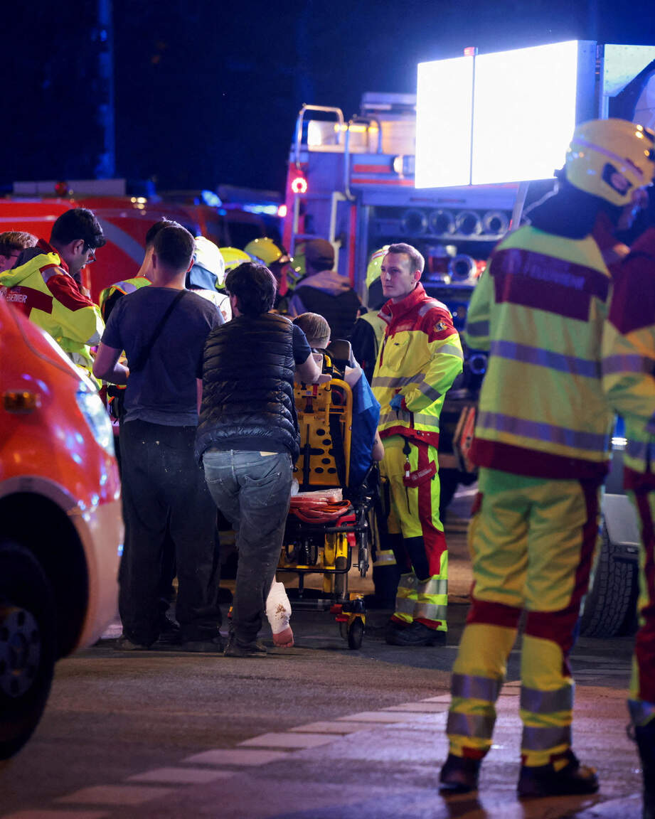 LIVE. Bestelwagen rijdt in op Pride Berlijn: zeker één dode, ook minstens  veertien mensen gewond | Nieuwsblad