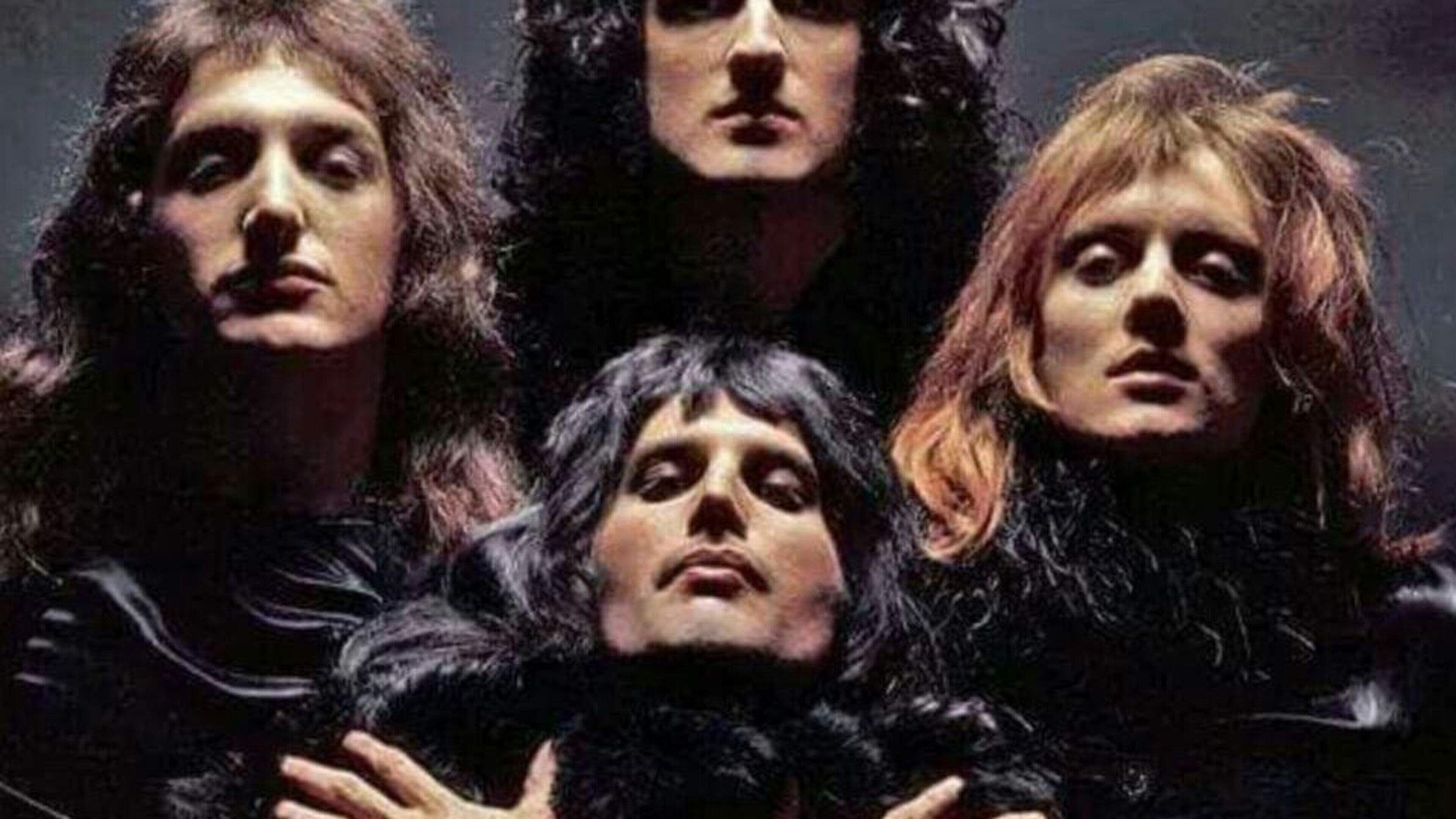 Deze beroemde foto van Queen is plots voer voor de rechtbank: ’Extreem hebberige familie wil miljoenen zien’