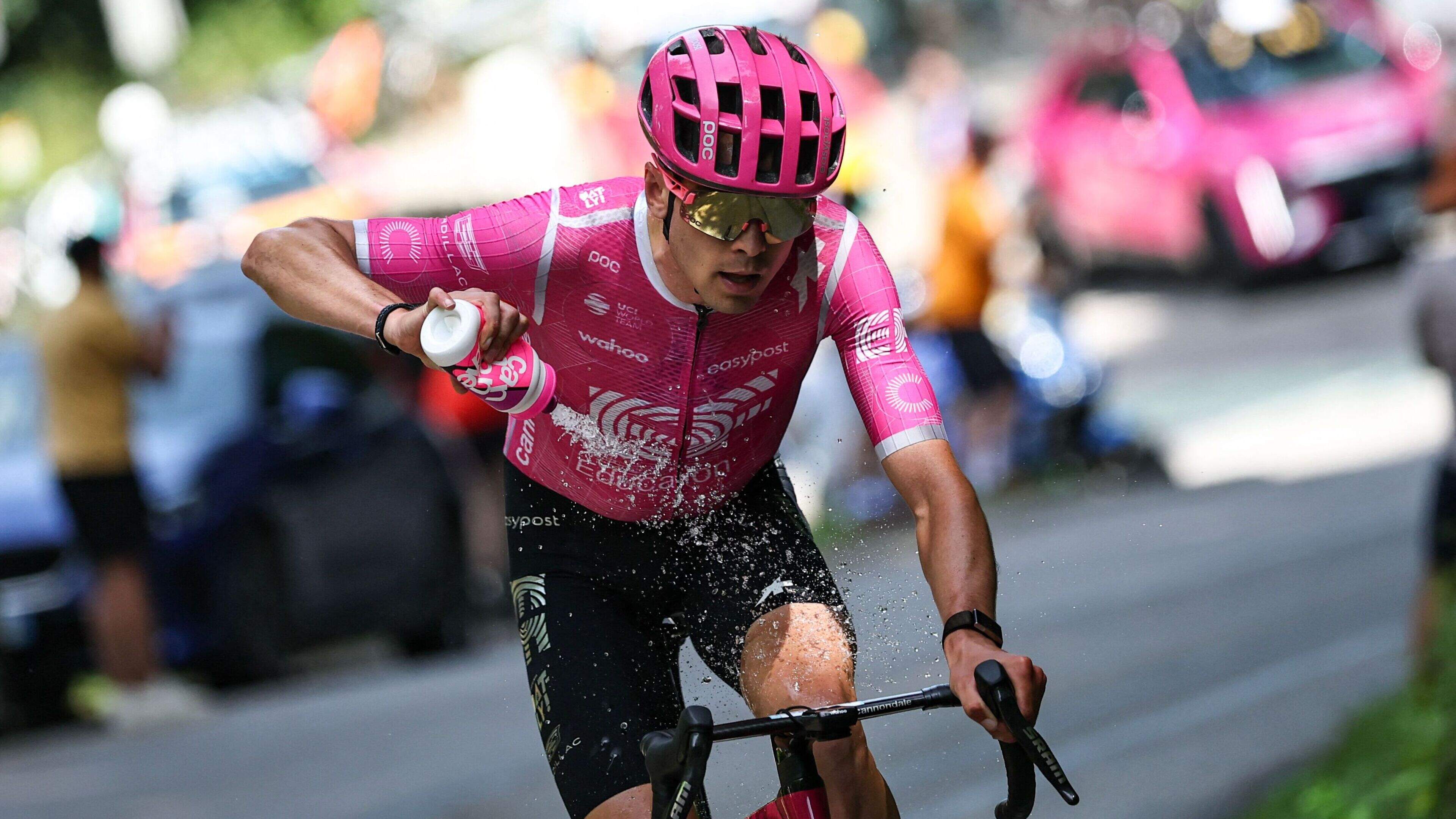 Meteen Franse ritzege in Tour Auvergne-Rhône-Alpes: ijzerste