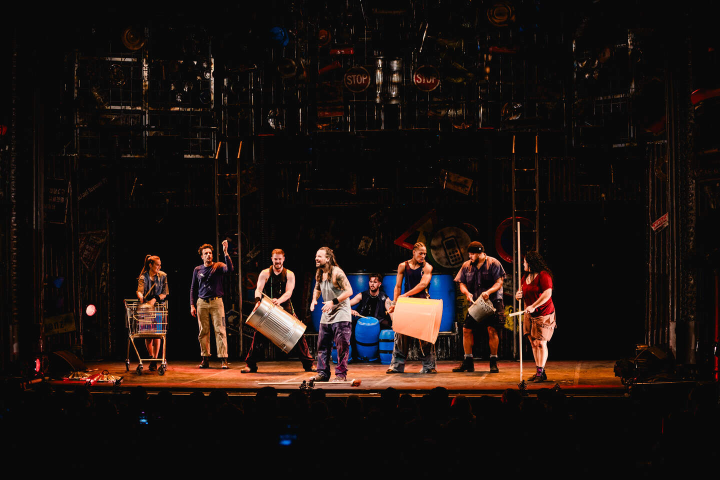 Stomp in Antwerpen: unieke percussieshow vanaf 5 maart | Nieuwsblad