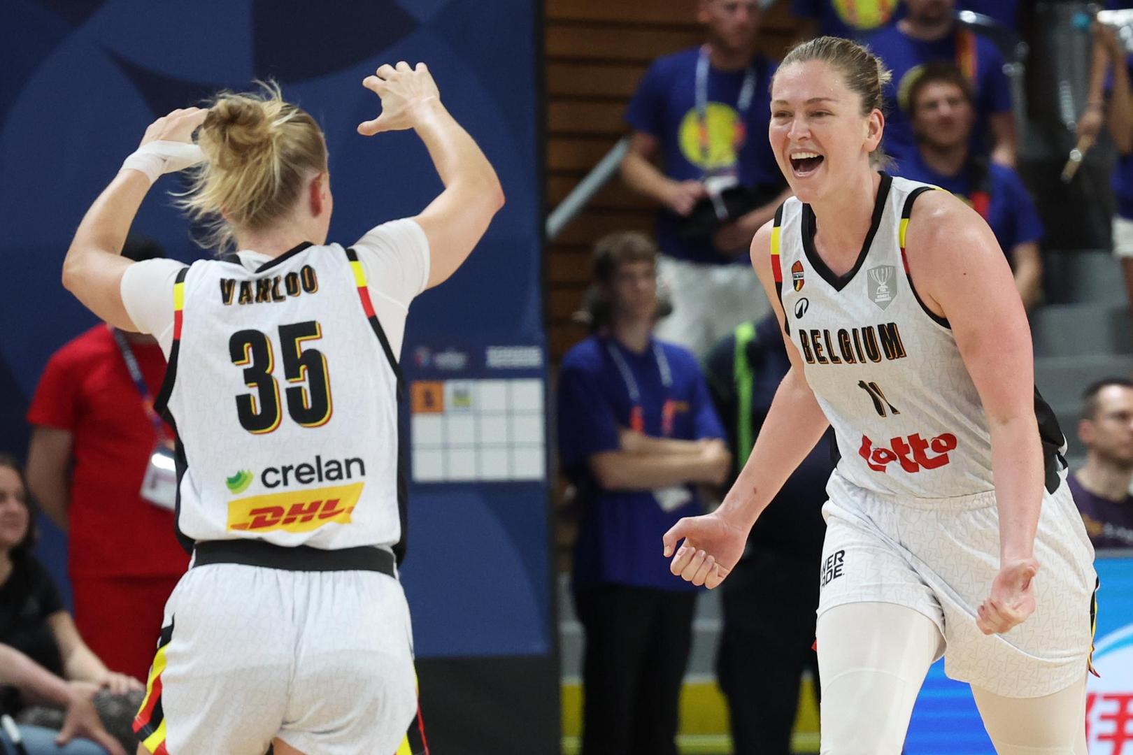 Meesseman en Vanloo juichen: de Cats staan in de halve finale.
