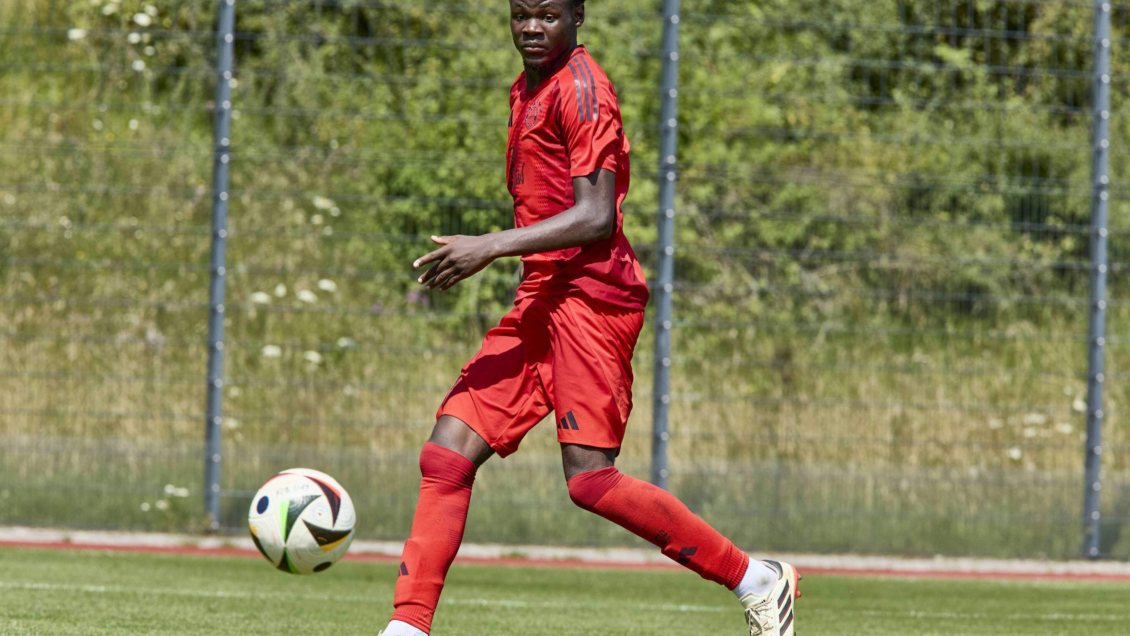 Christian Kouam is tweede zomertransfer van Lierse
