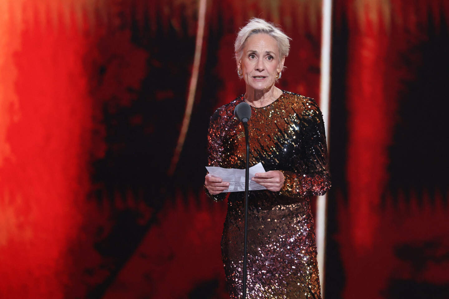 Broadway sluit recordseizoen af met uitreiking van Tony Award aan John ...