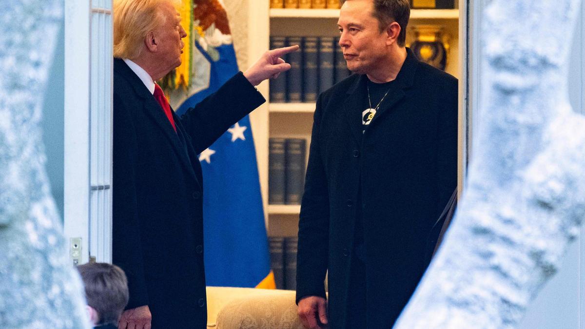 Elon Musk vs. Donald Trump: Een Machtsstrijd om de Toekomst? Experts analyseren de aanval
