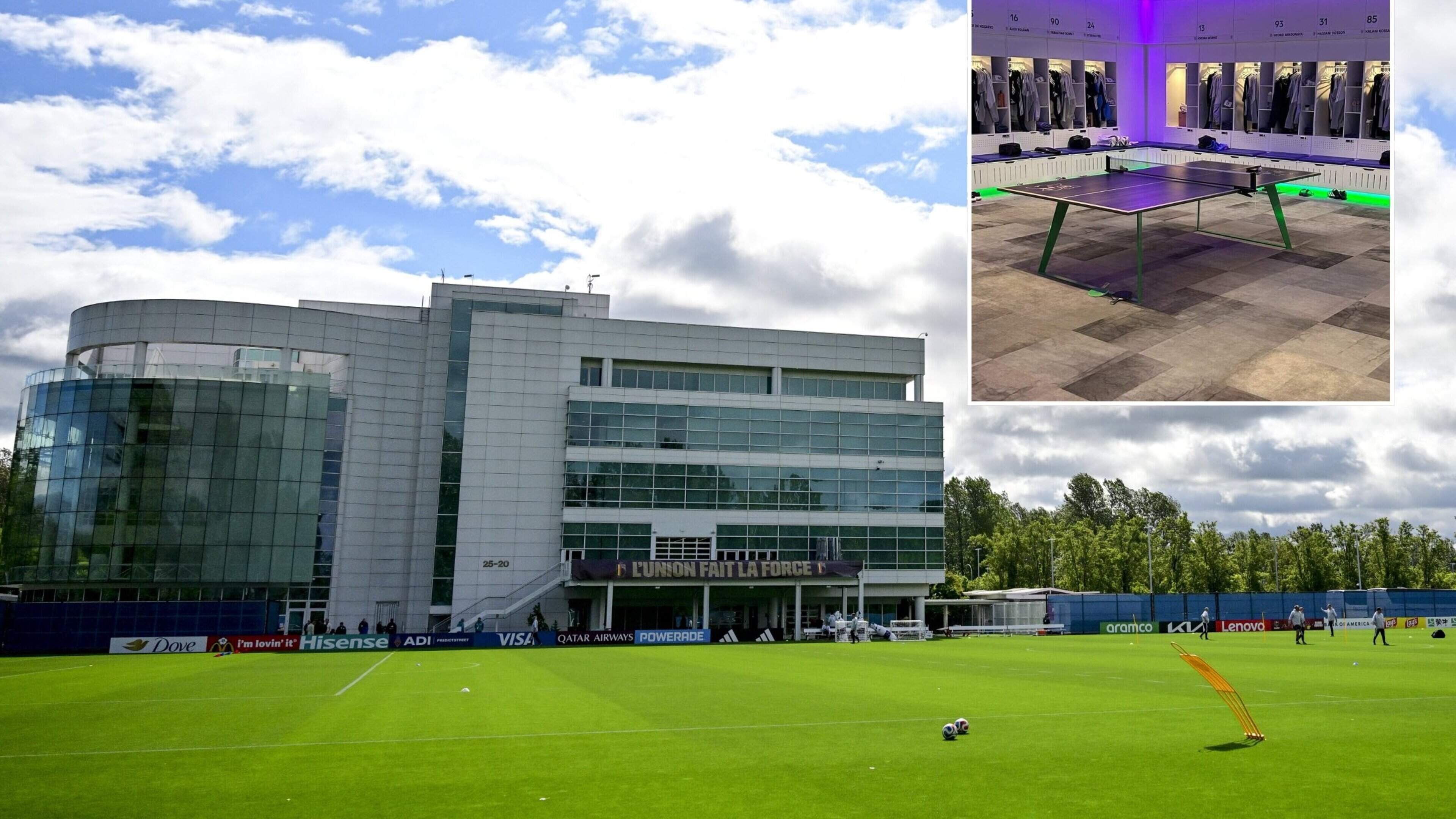 Wij kregen een rondleiding in het trainingscomplex van de Ro