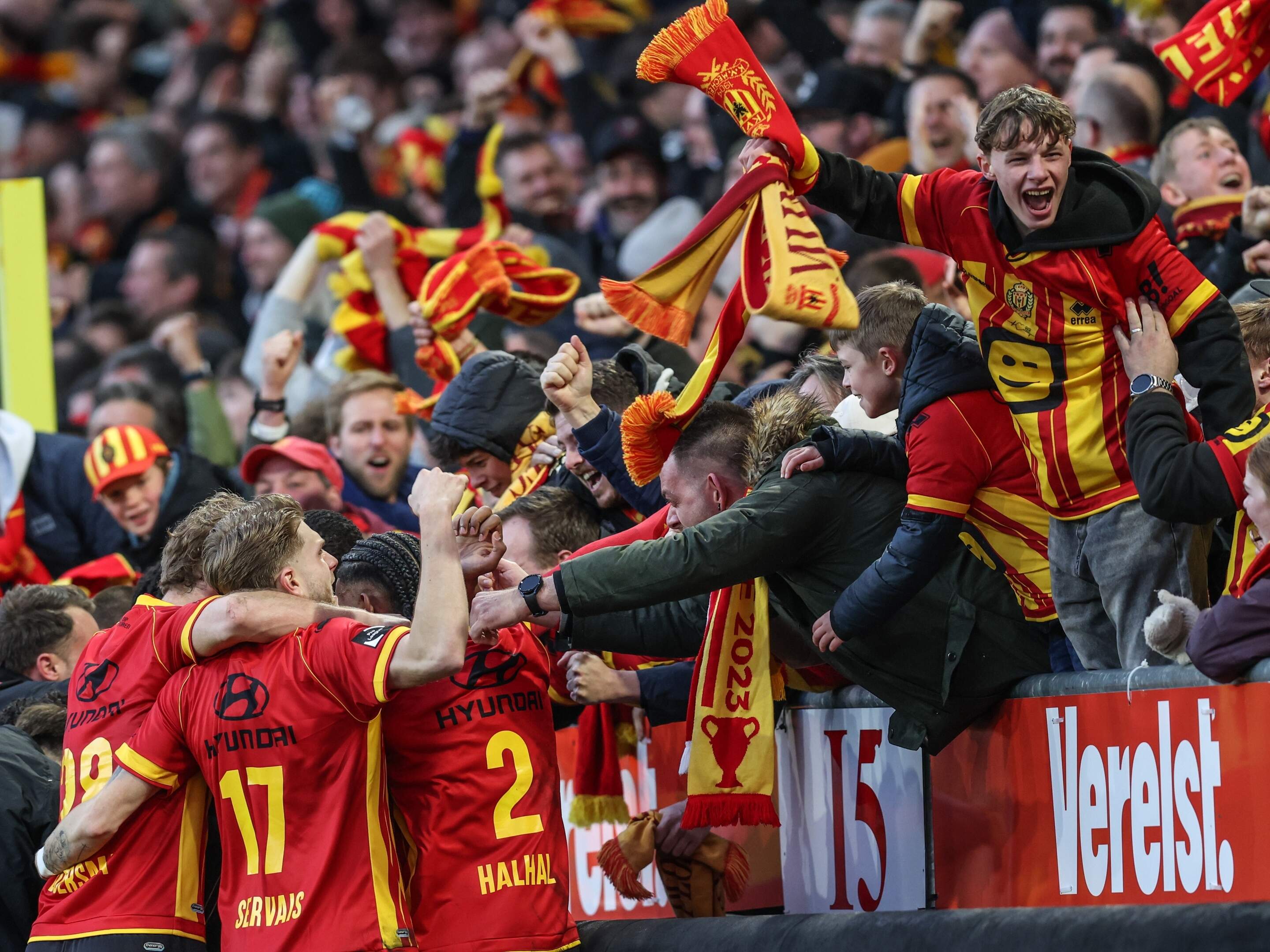 Fanion KV Mechelen (FC Malines) – Belgique – 9x11 Cm – Banderin Wimpel