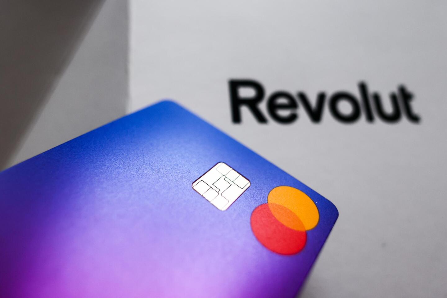Smartphonebank Revolut zet klanten over naar Belgische rekening: loont het  de moeite om een af te sluiten? | Nieuwsblad