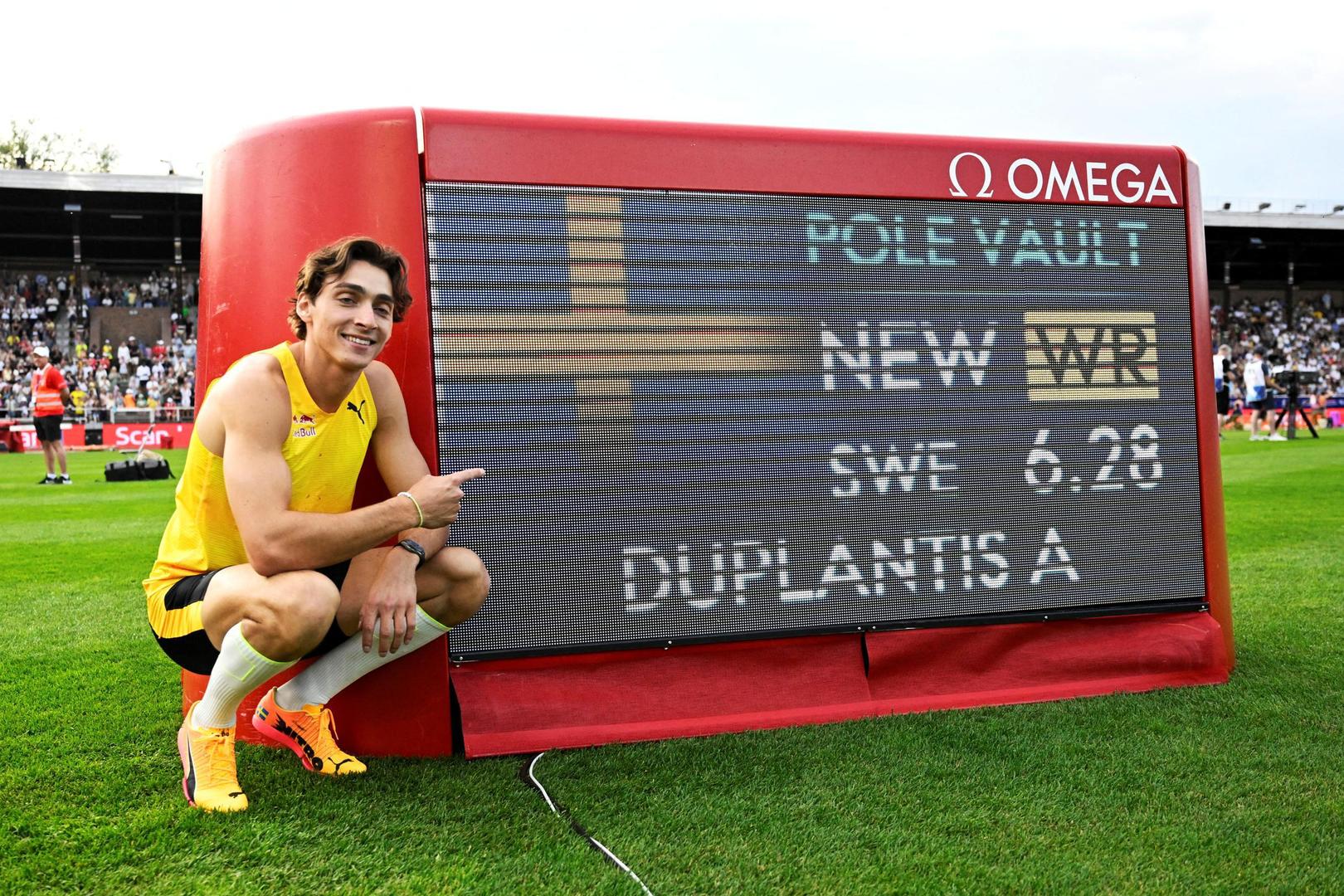 Mondo Duplantis na zijn twaalfde wereldrecord.