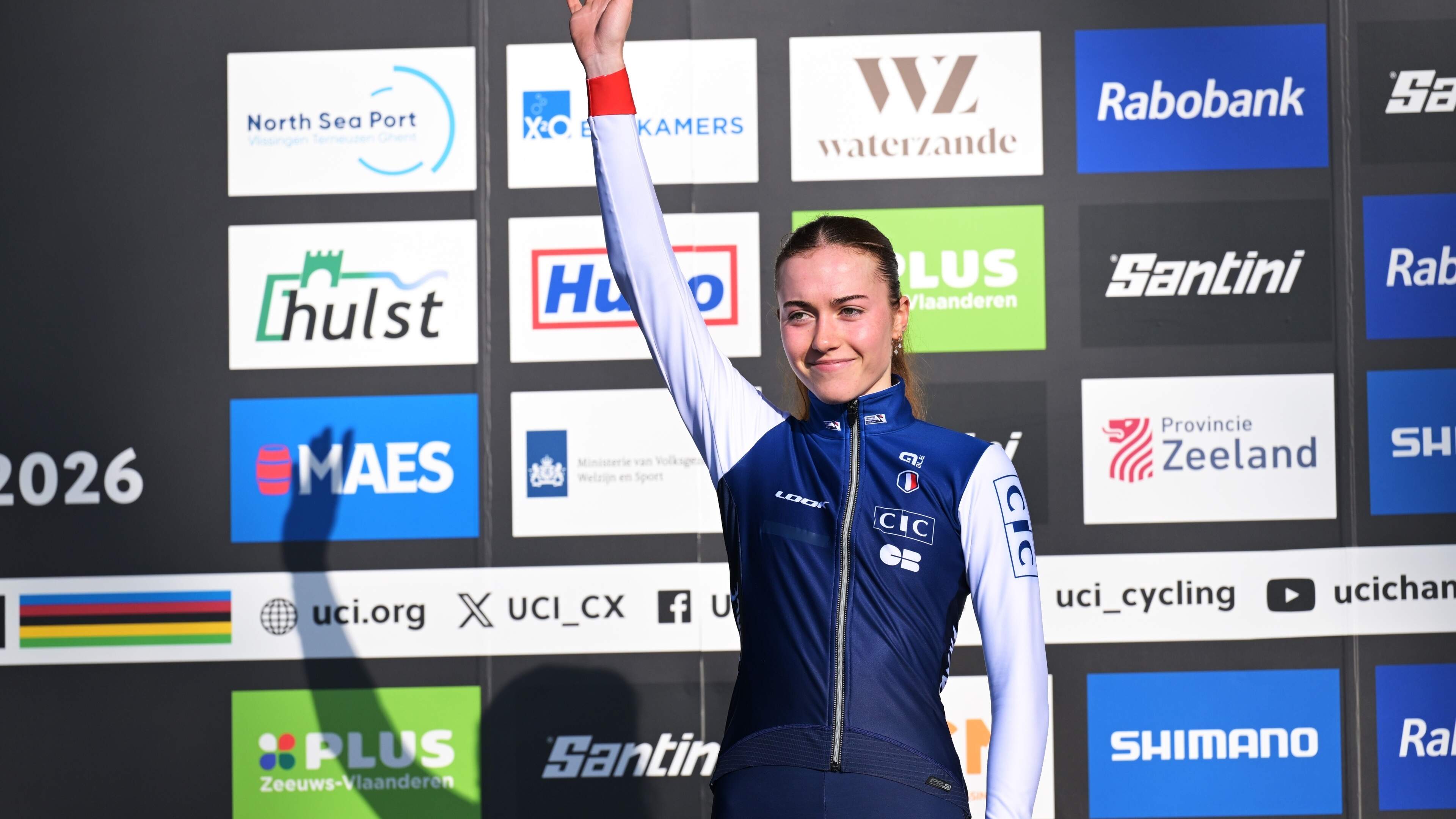 Zweed Elias Wandel en Française Lise Revol winnen juniorenversies van Ronde van Vlaanderen