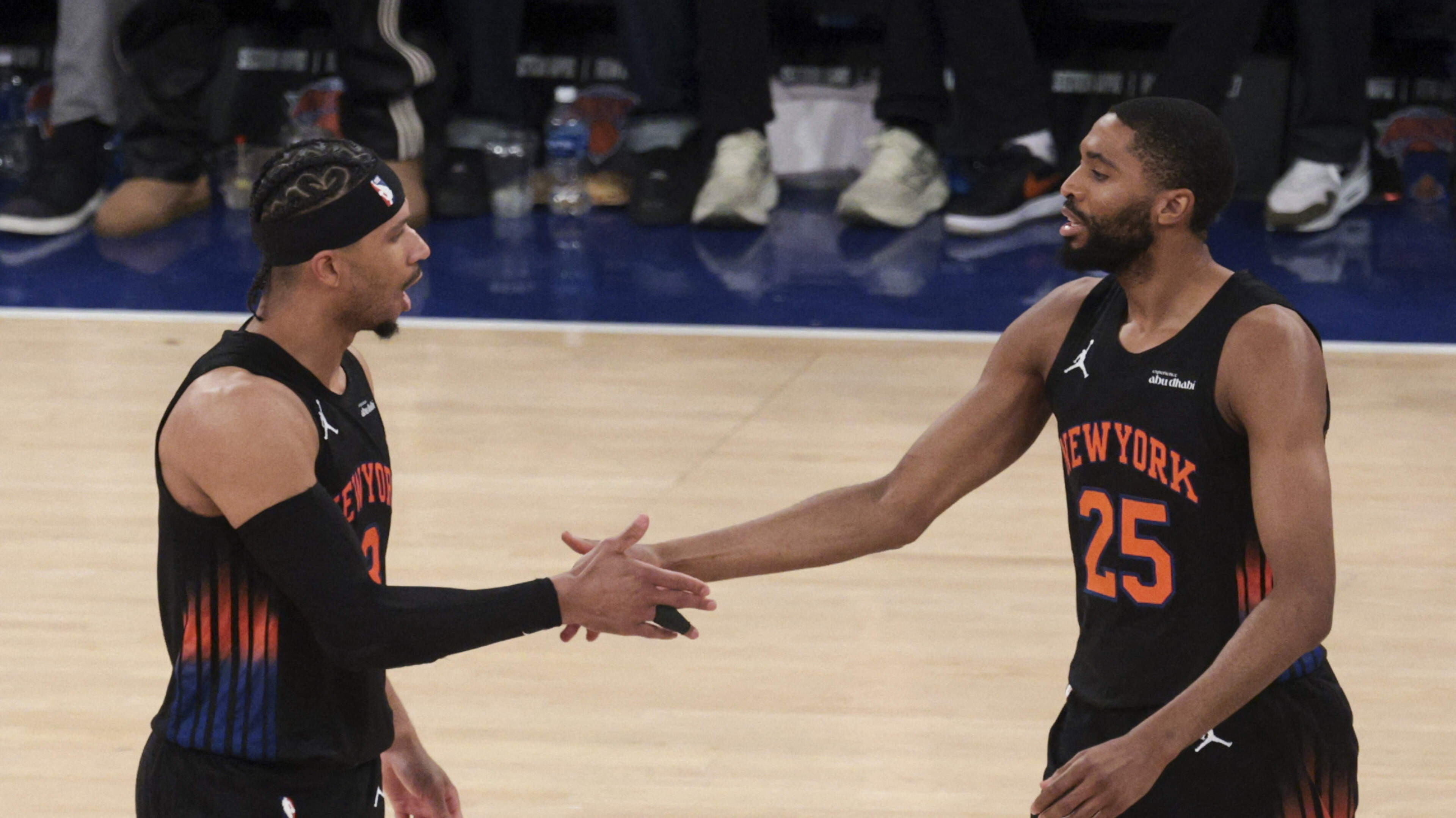 VIDEO. Op weg naar eerste NBA-finale sinds 1993? New York Knicks verslaan Cleveland opnieuw in finale van Eastern Conference