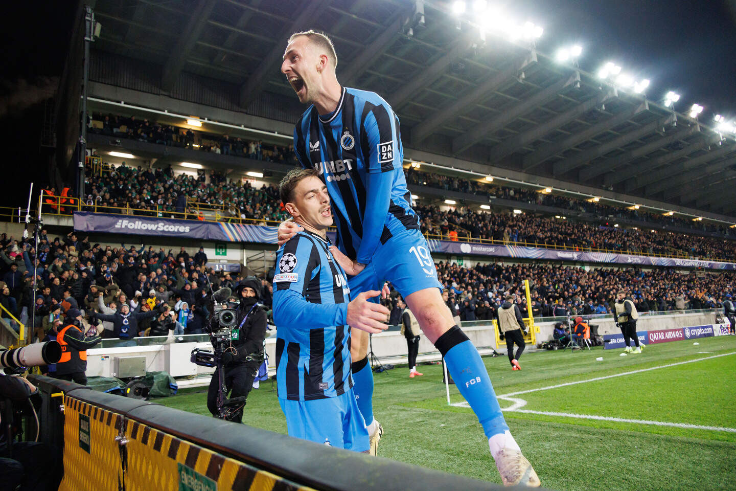 Bij Sporting hebben ze absoluut het gevoel dat ze moeten winnen”: analist  Franky Van der Elst over de kansen van Club Brugge en Union | HBVL