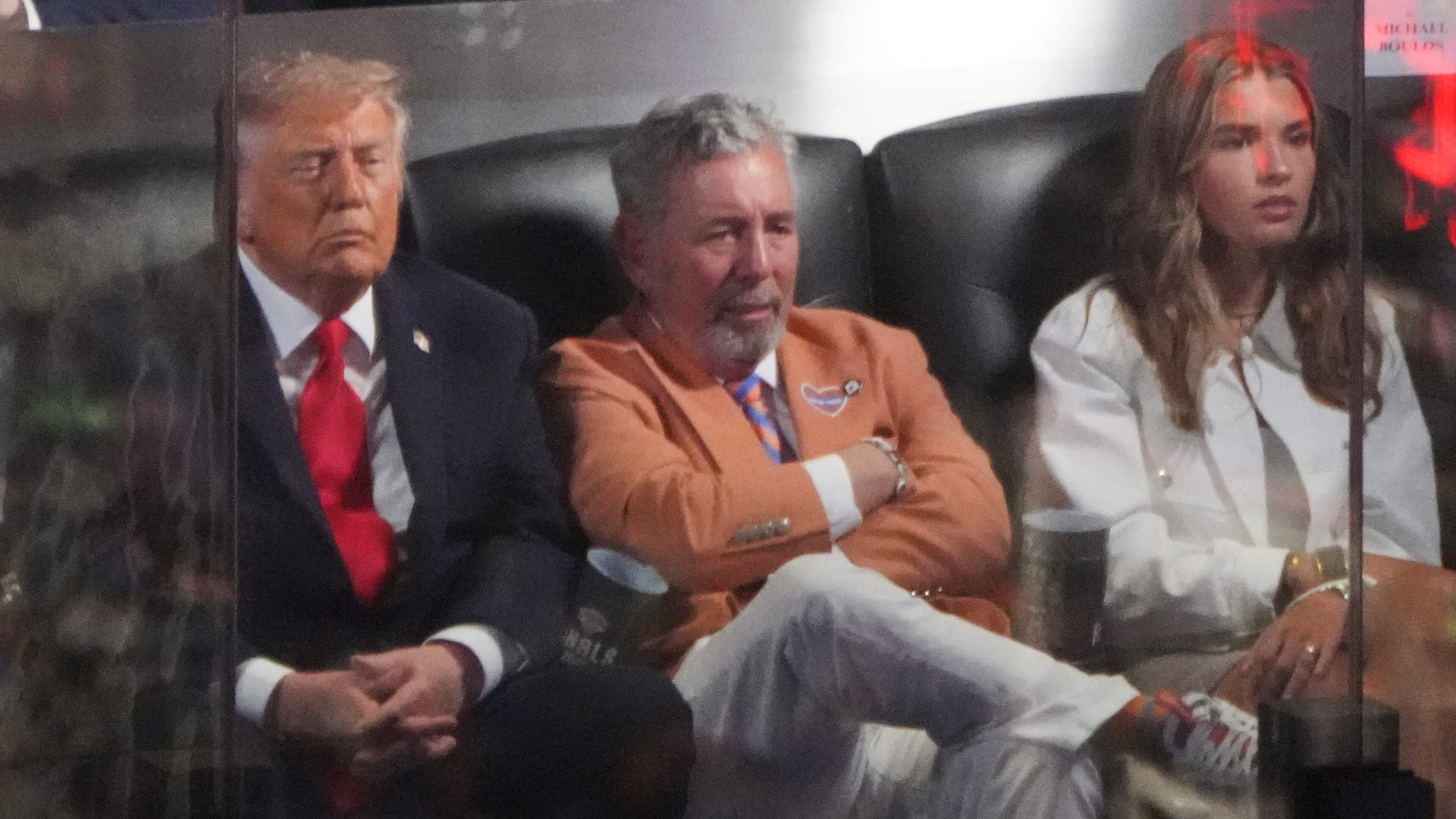 Amerikaans president Donald Trump massaal uitgejouwd tijdens