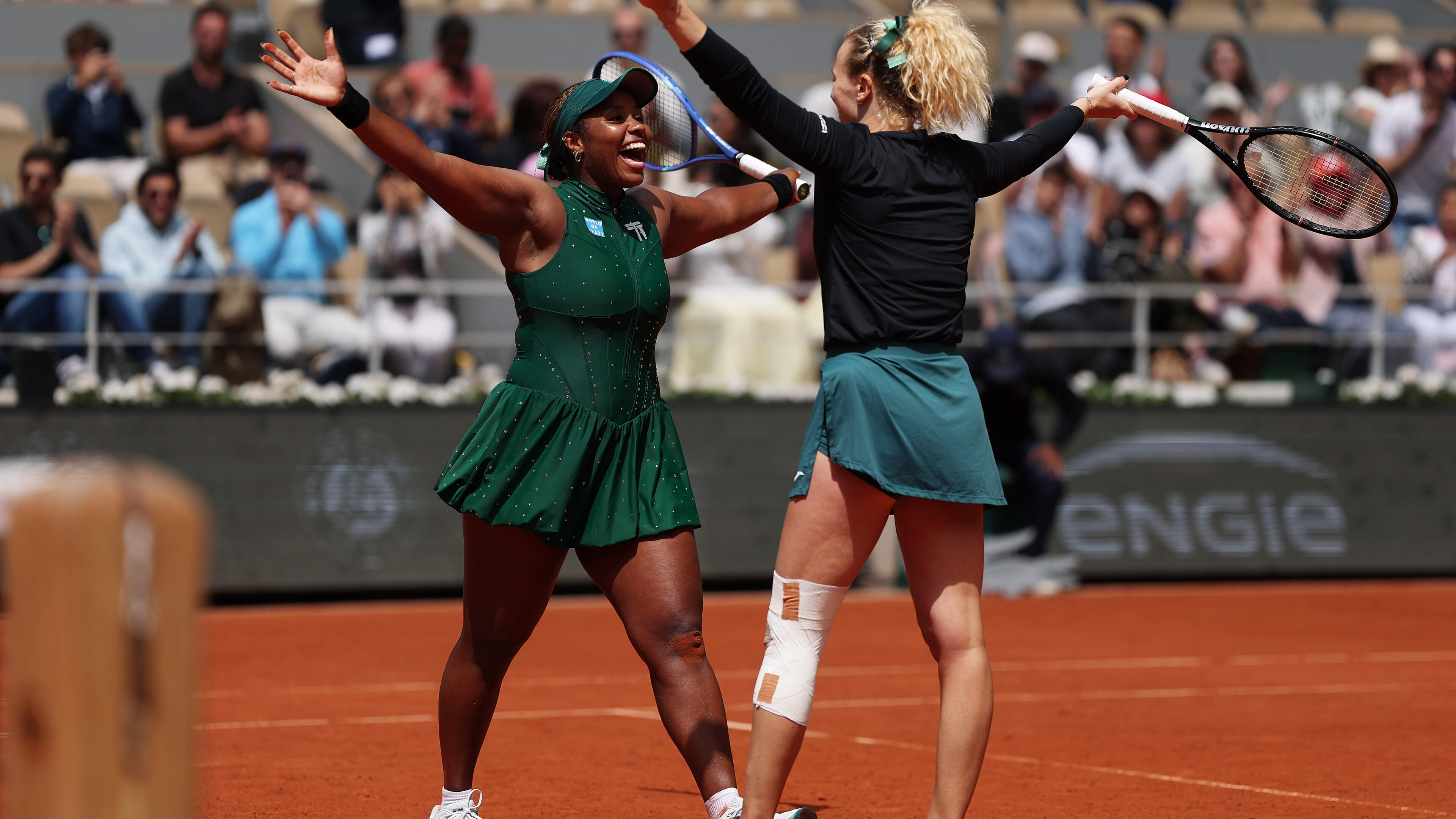 Vlot naar de triomf: topreekshoofden Katerina Siniakova en T