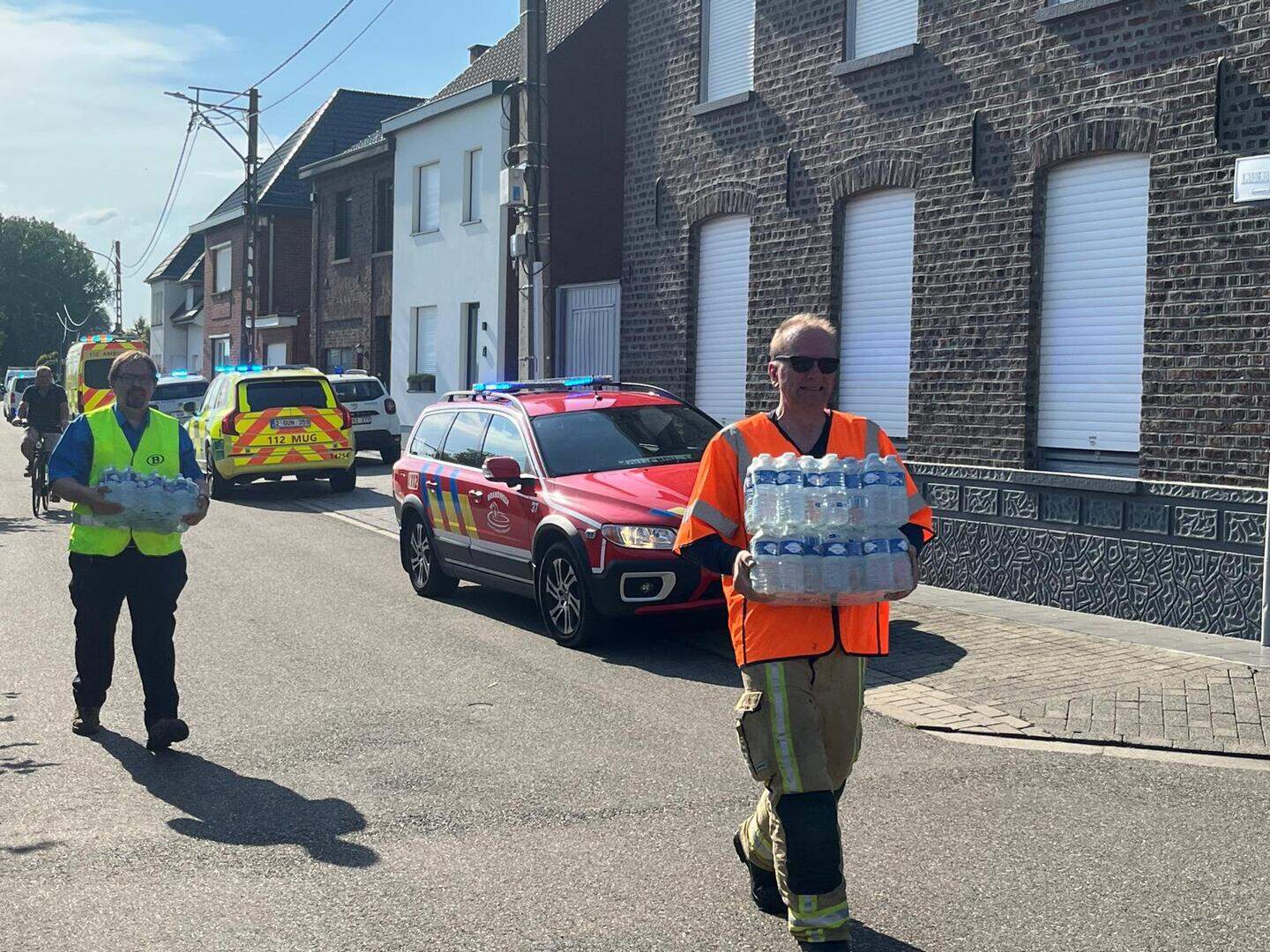 Auto gegrepen door trein in Wortegem-Petegem: 70-jarige bestuurster  overleden | Nieuwsblad