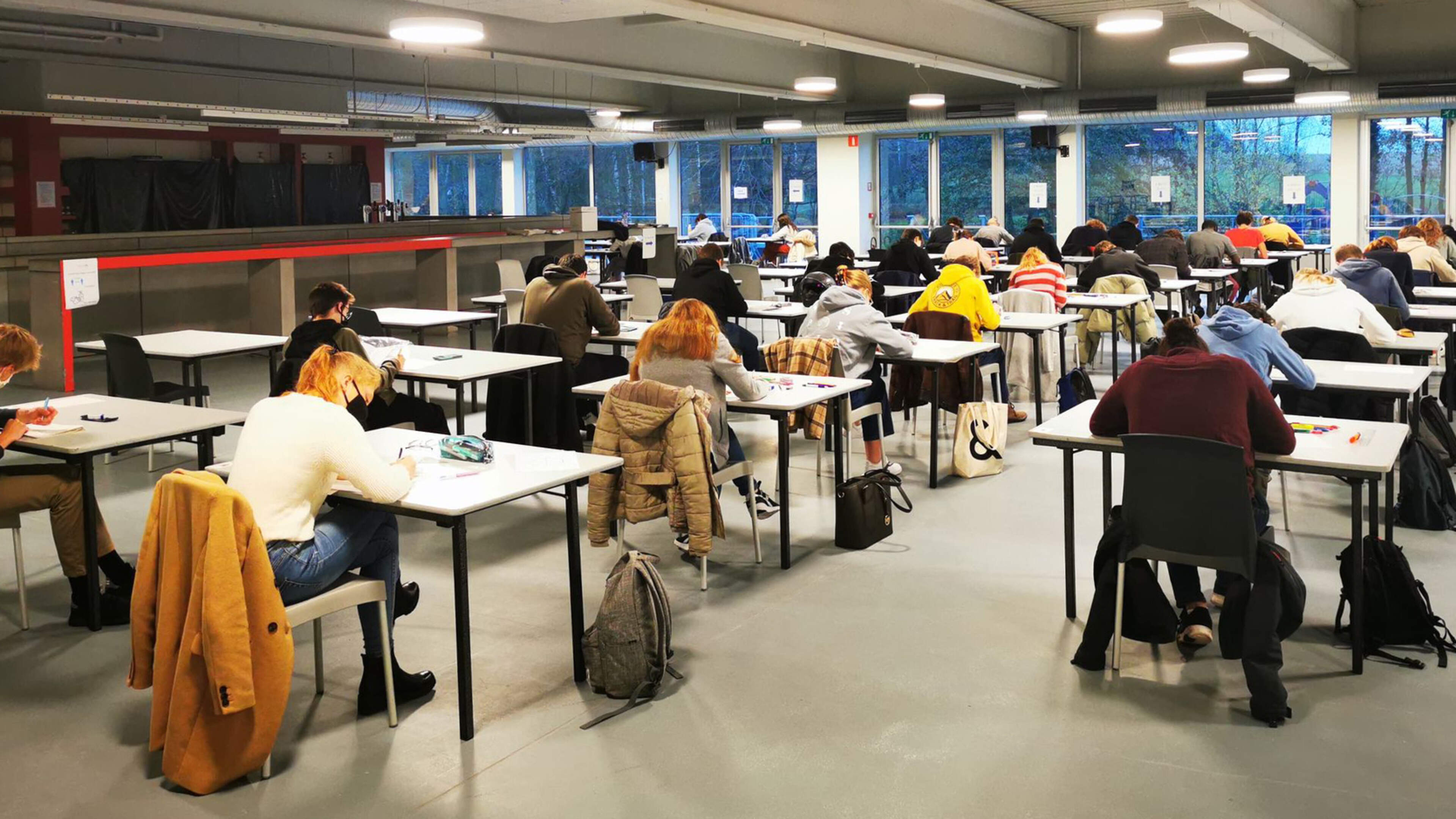 Examens geannuleerd: 600 PXL-studenten naar huis gestuurd do