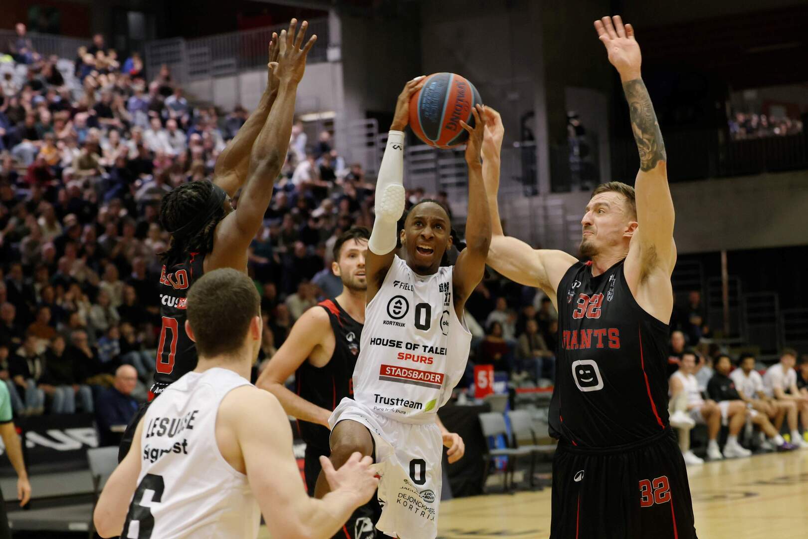 Windrose Giants Antwerp moet in de spiegel kijken na tweede ...