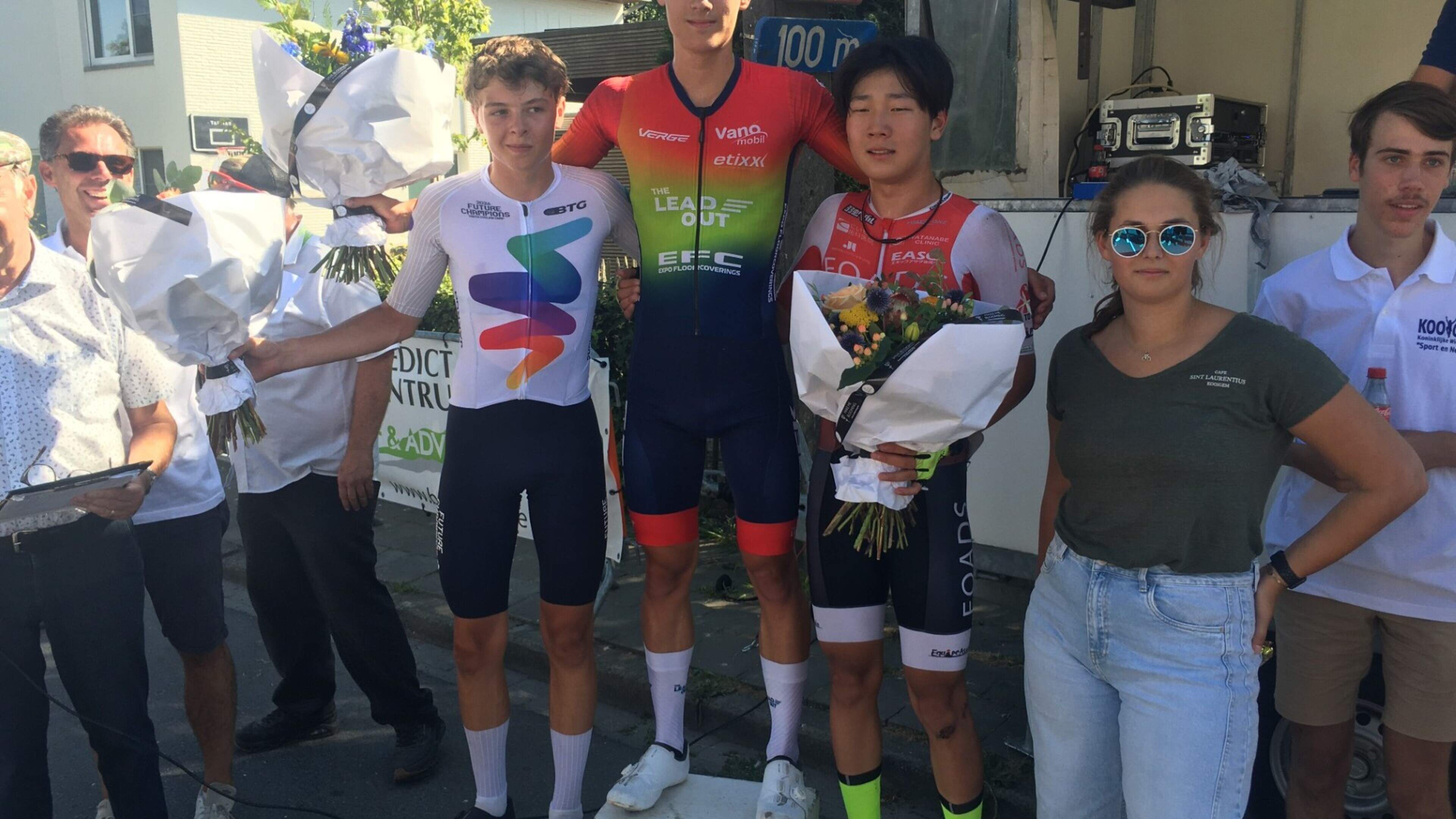 Nieuweling Willem Decorte put uit eerste zege in Kooigem vertrouwen voor BK: “Parcours in Denderleeuw is straks best te vergelijken”