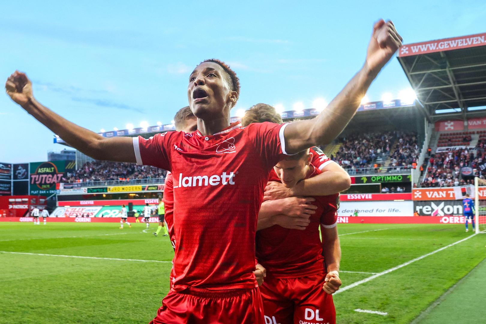 Essevee's Pape Demba Diop celebrates during a soccer game between SV Zulte Waregem and RWD Molenbeek, Friday 18 April 2025 in Waregem, on the 30th and last day of the 2024-2025 'Challenger Pro League' 1B second division of the Belgian championship. BELGA PHOTO VIRGINIE LEFOUR